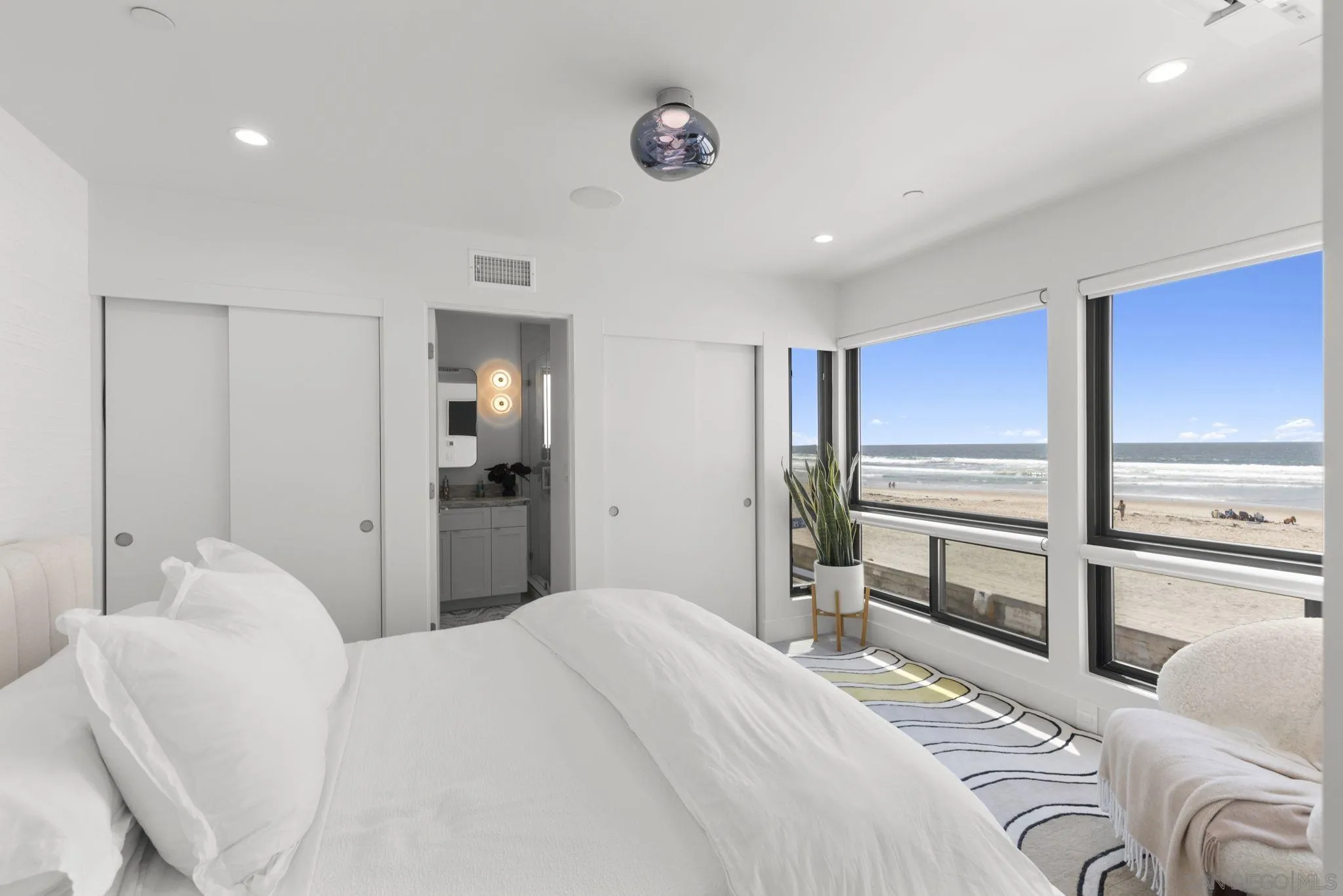 3865 Ocean Front Walk
