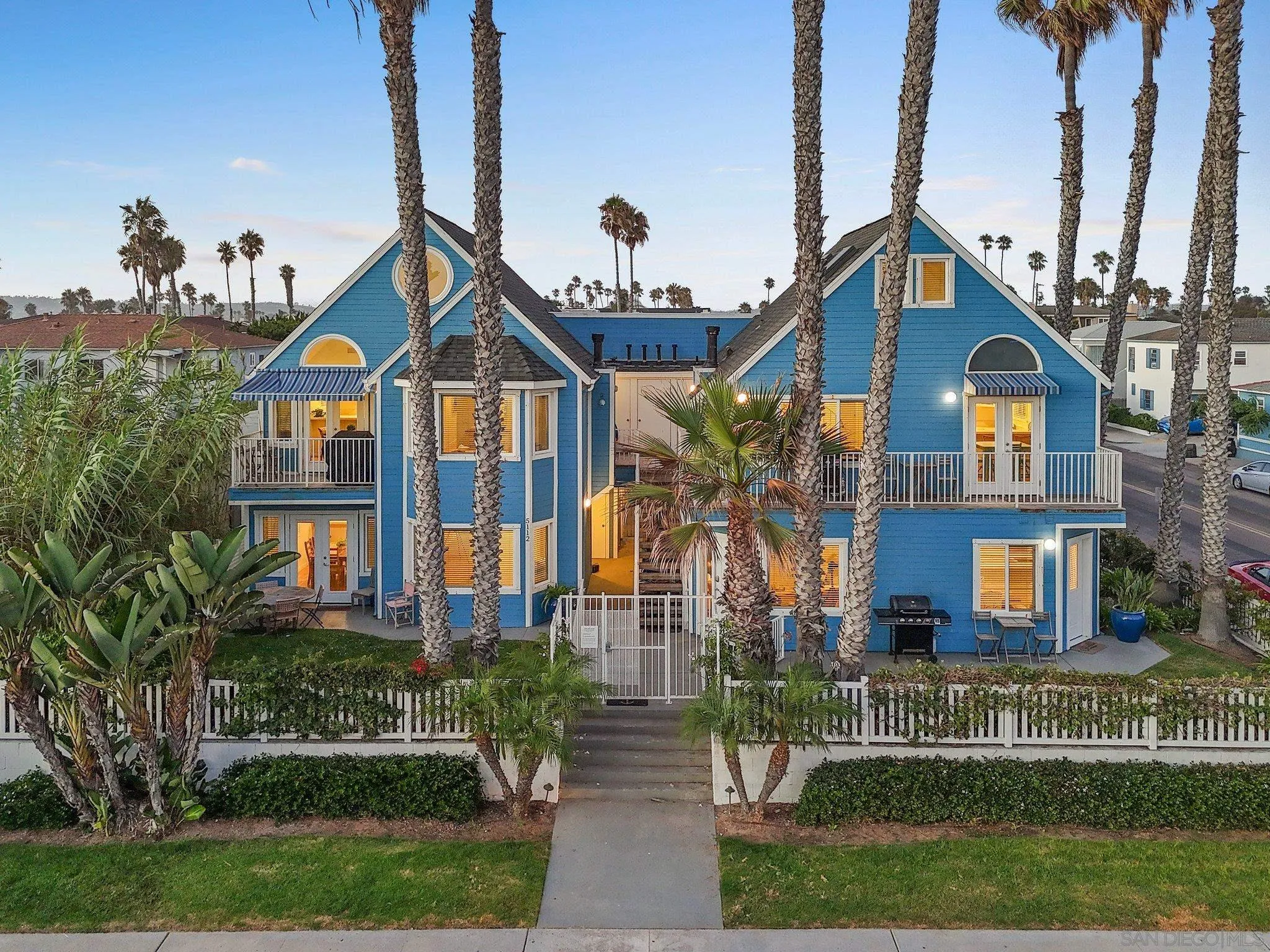 5112 Saratoga Ave