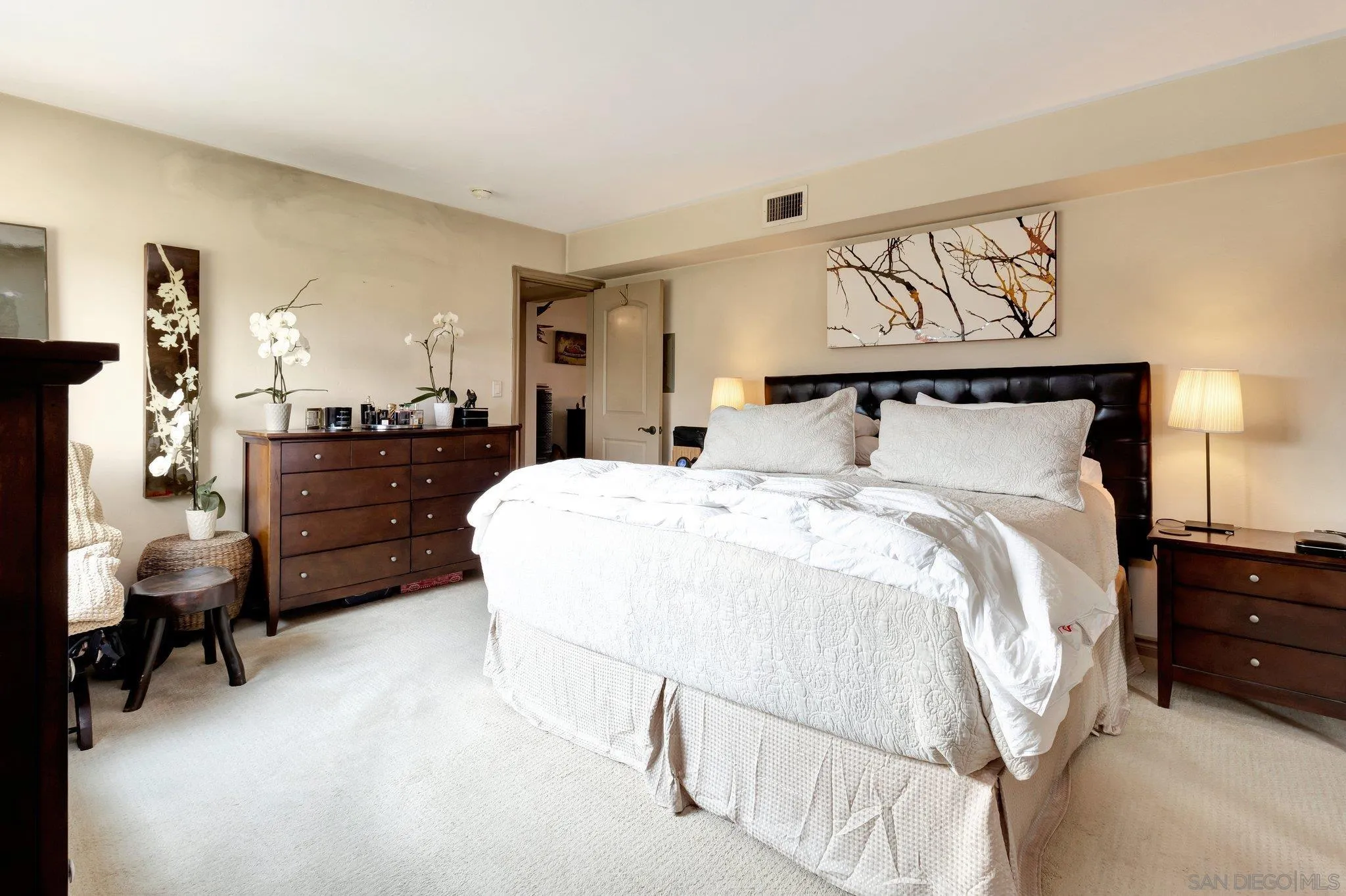 1030 Robinson Ave Unit 204