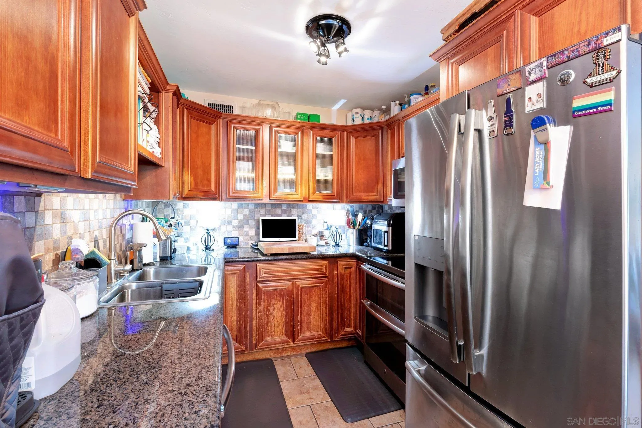 1030 Robinson Ave Unit 204