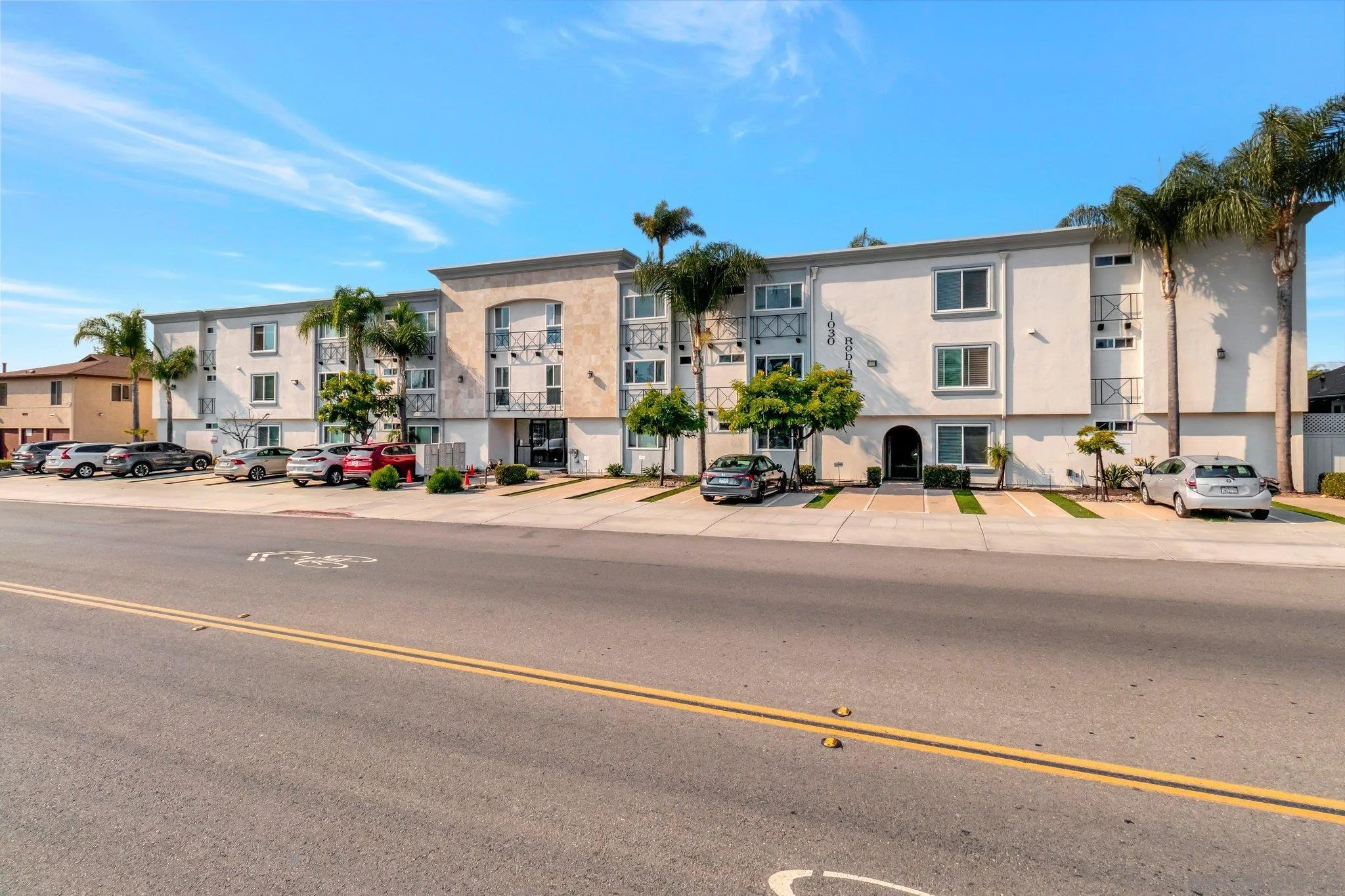 1030 Robinson Ave Unit 204
