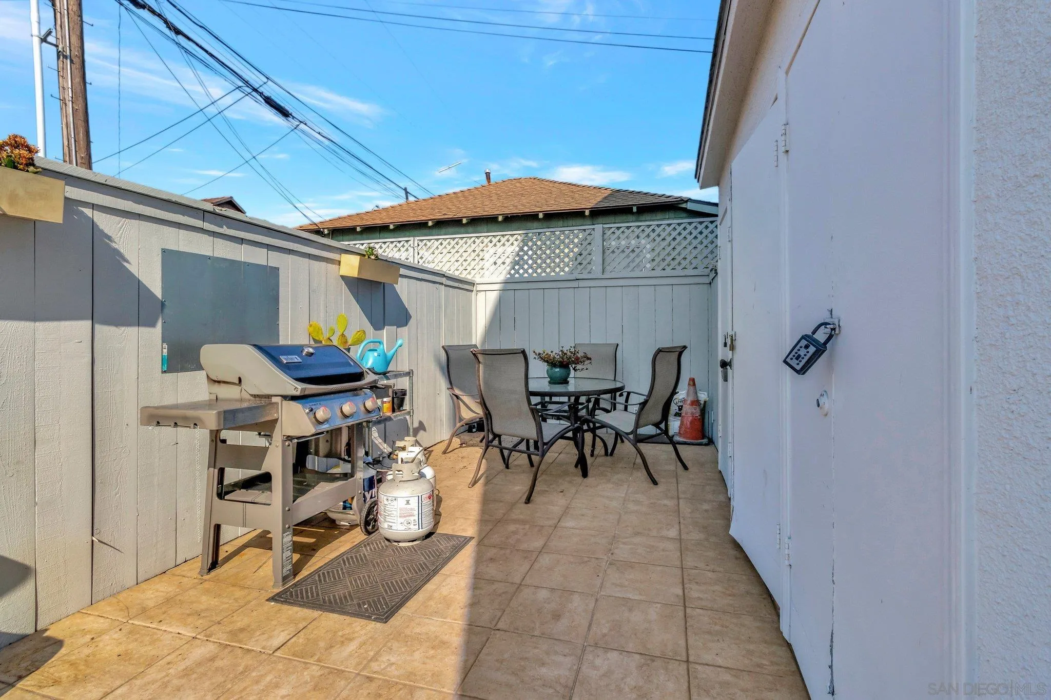 1030 Robinson Ave Unit 204