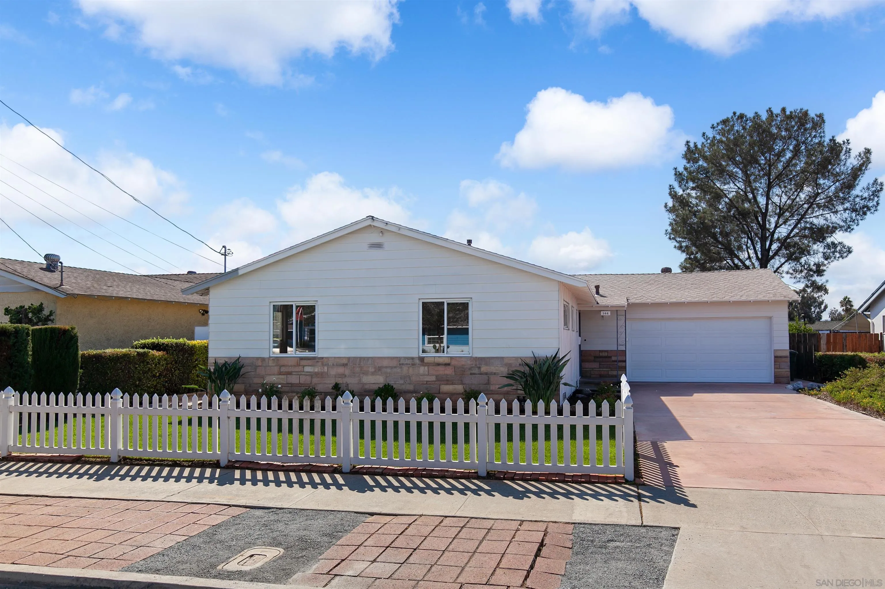 564 Ann Street
