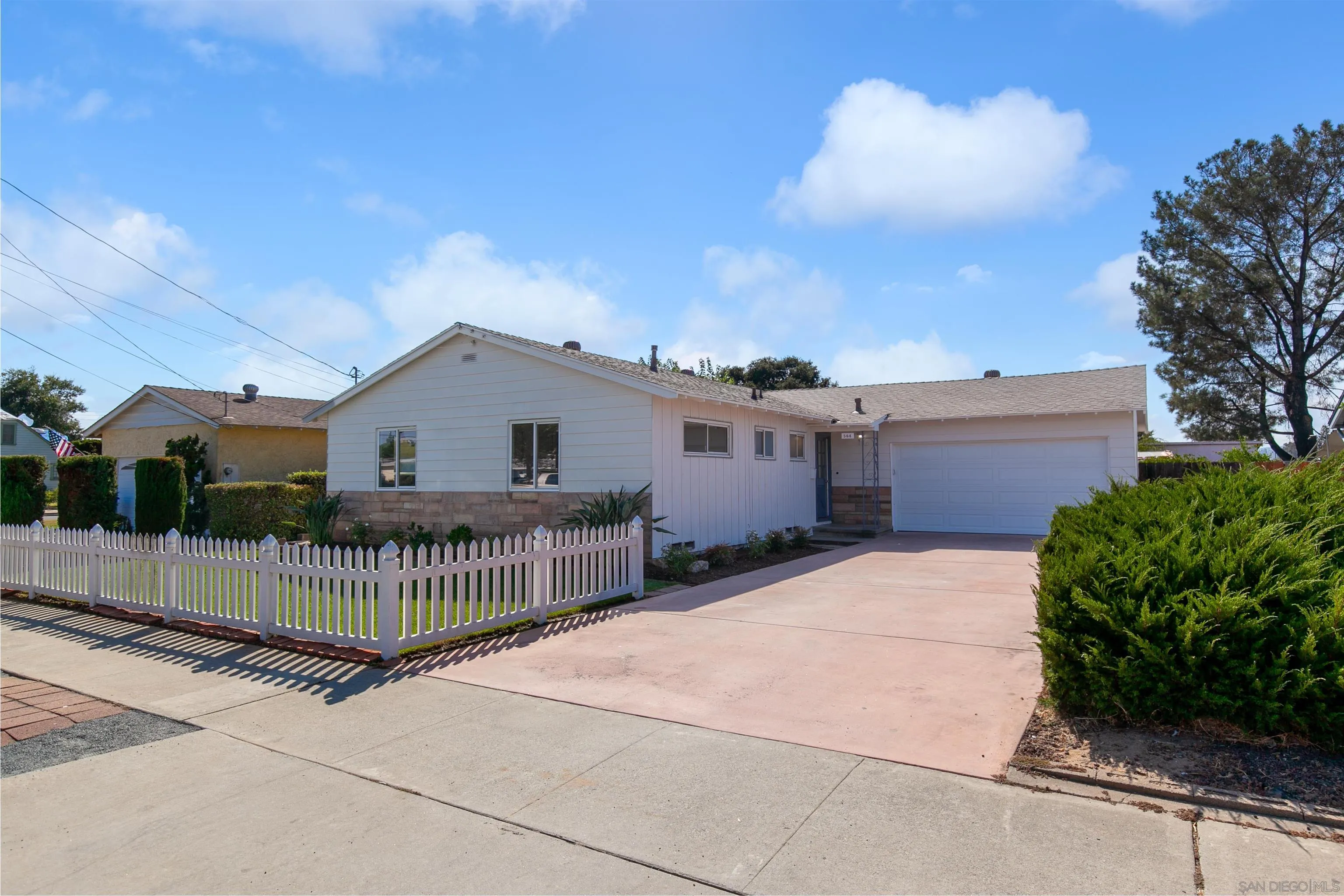 564 Ann Street