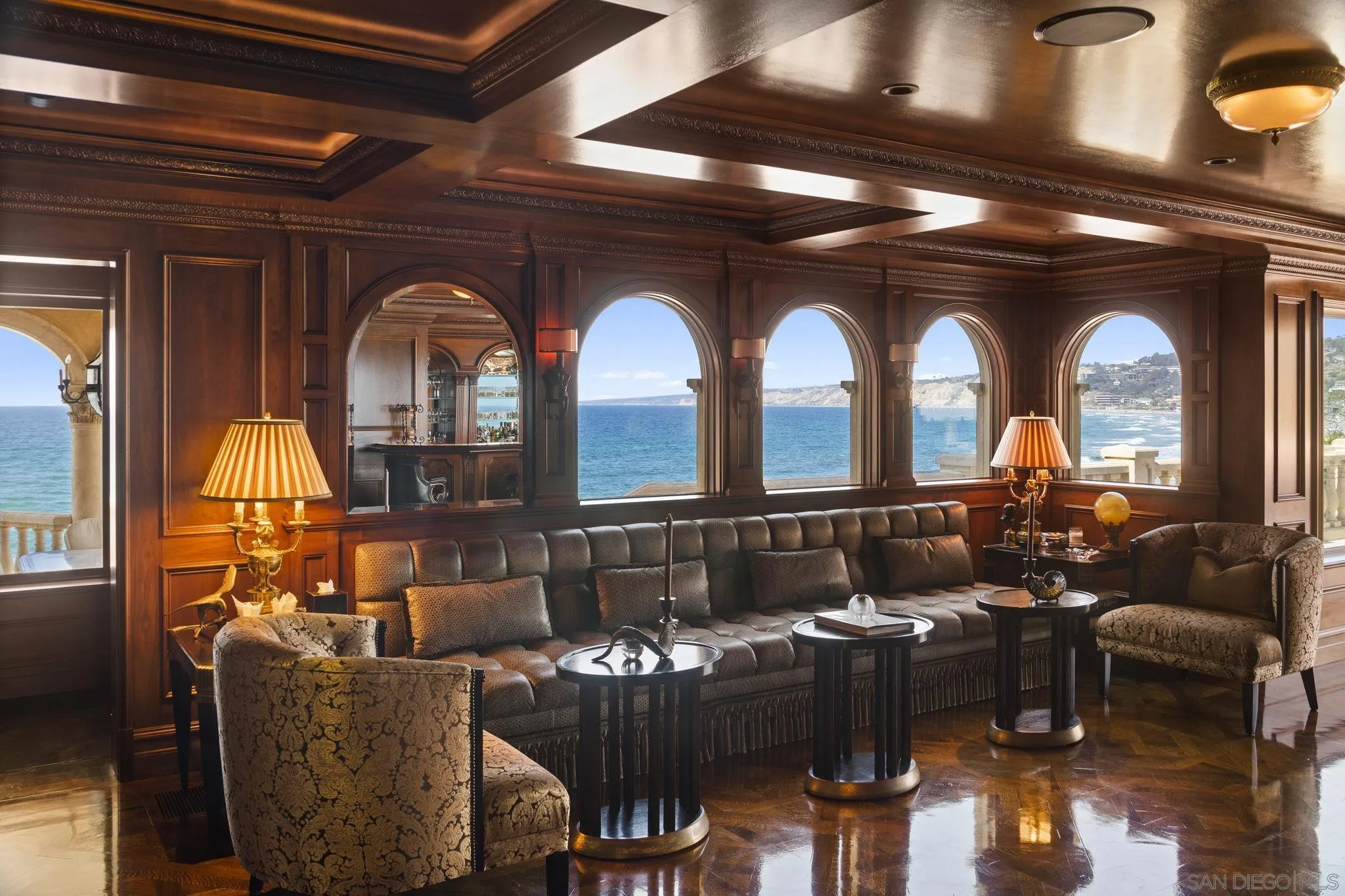 1900 Spindrift Dr