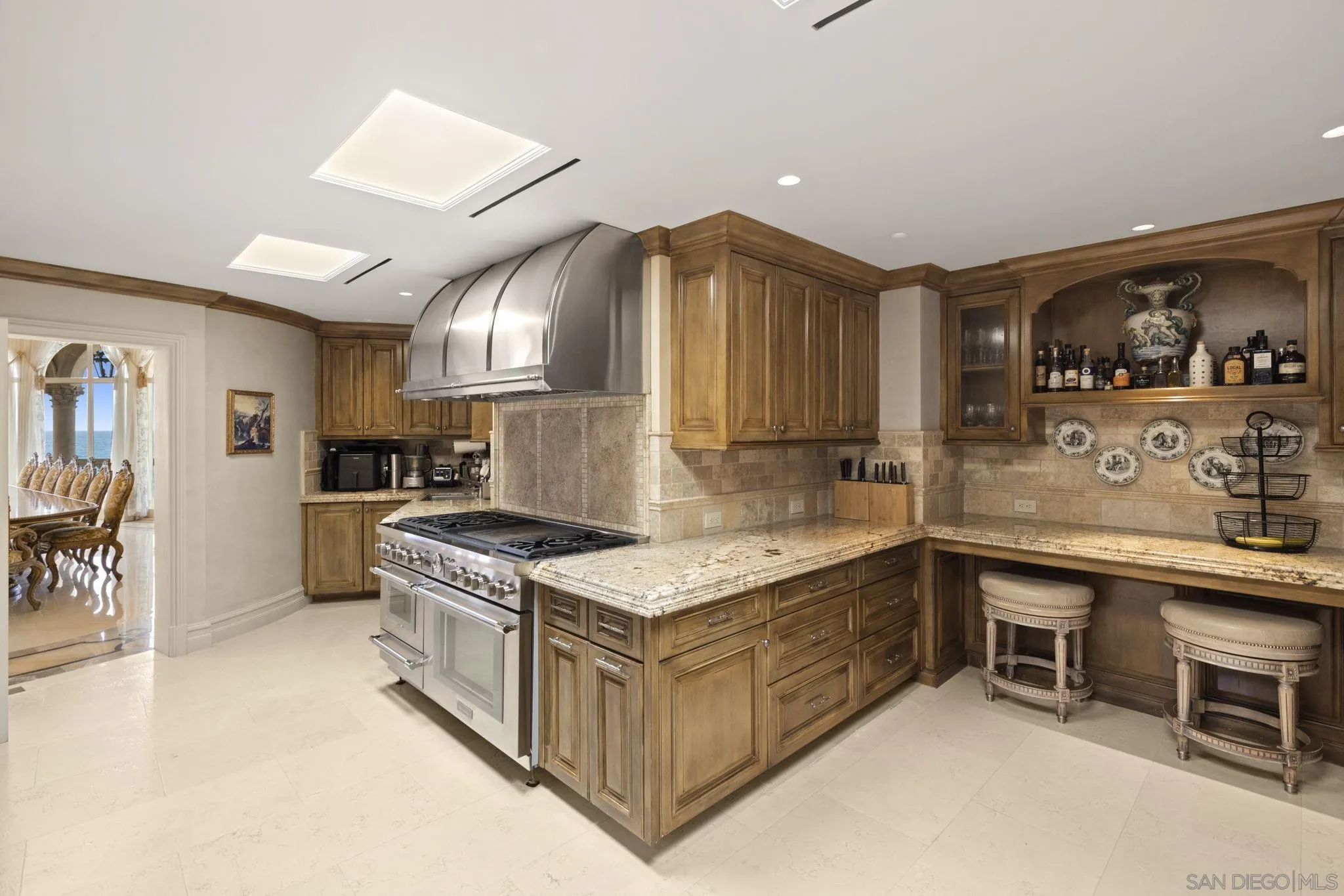 1900 Spindrift Dr