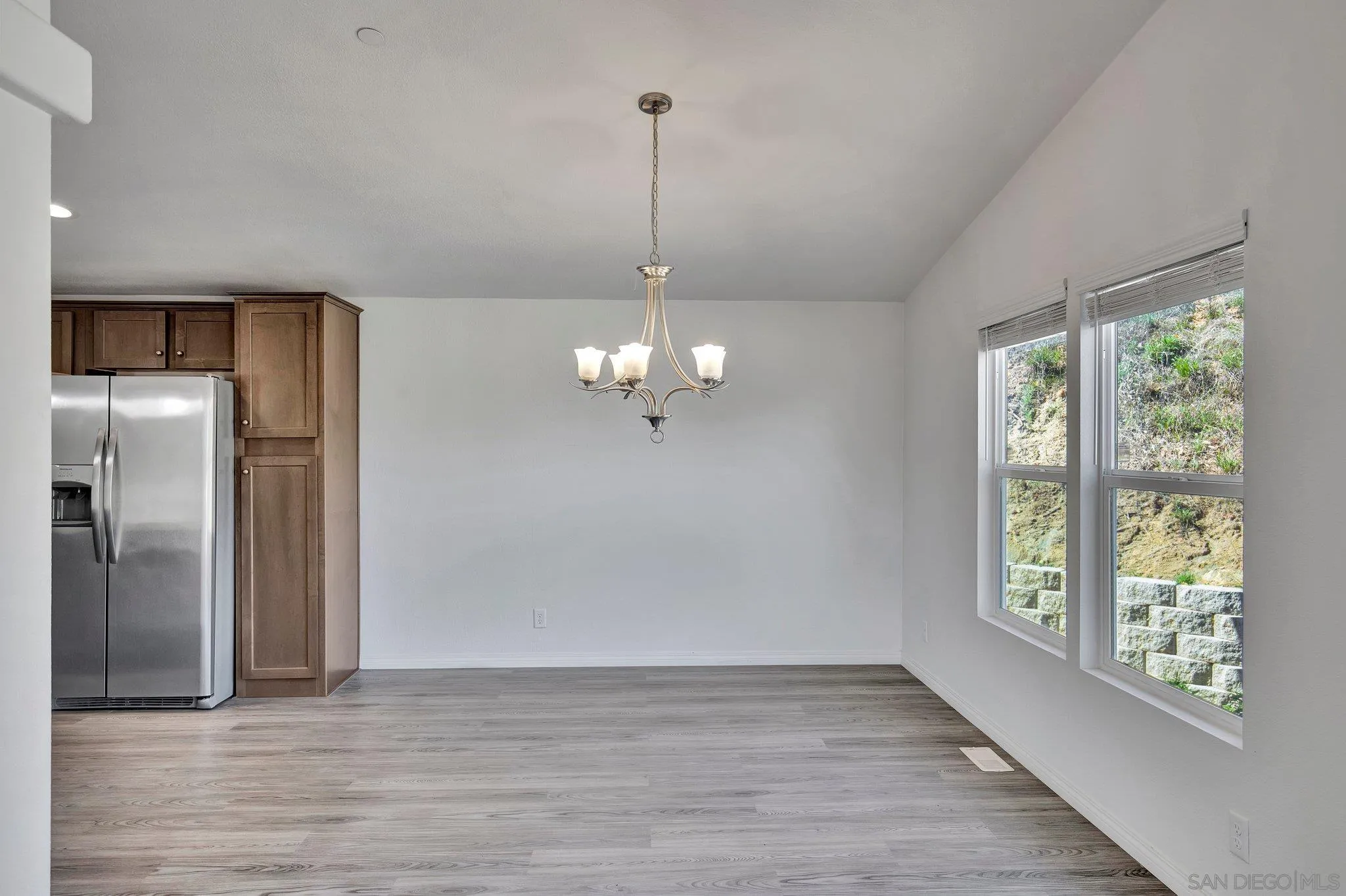 12451 Mirar De Valle