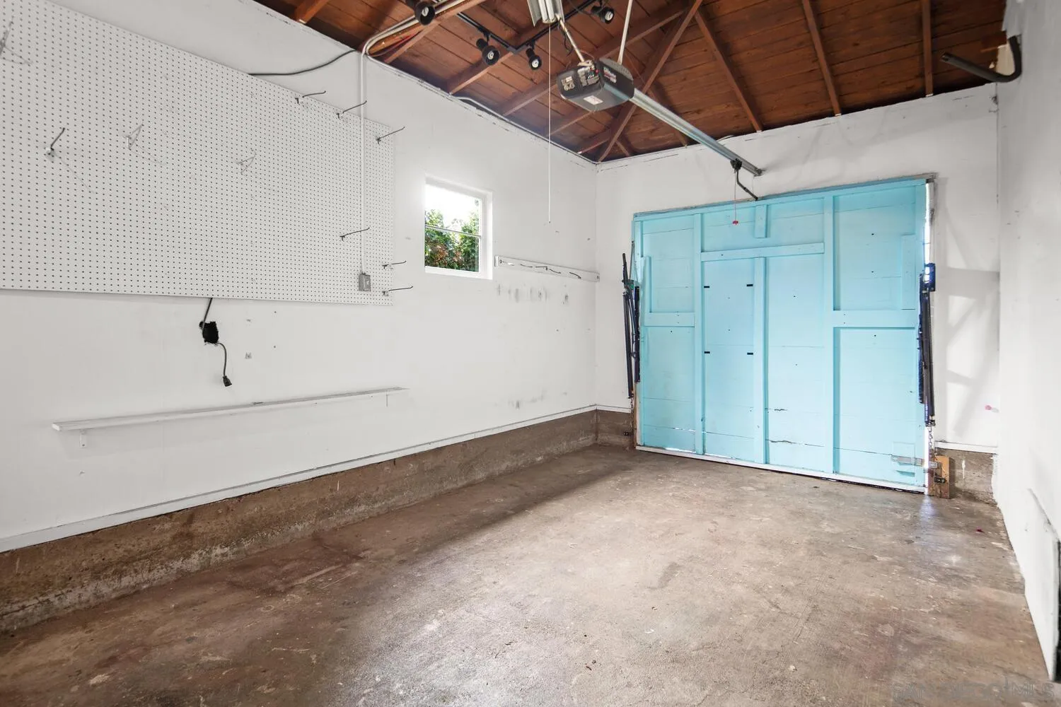 4303 Montalvo St.