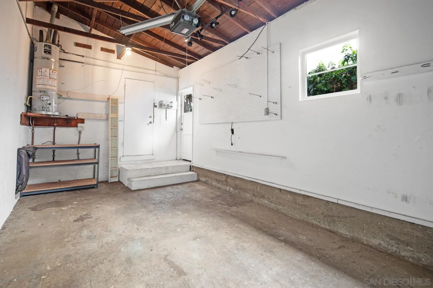 4303 Montalvo St.