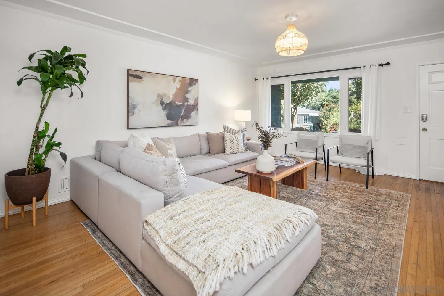 4303 Montalvo St.