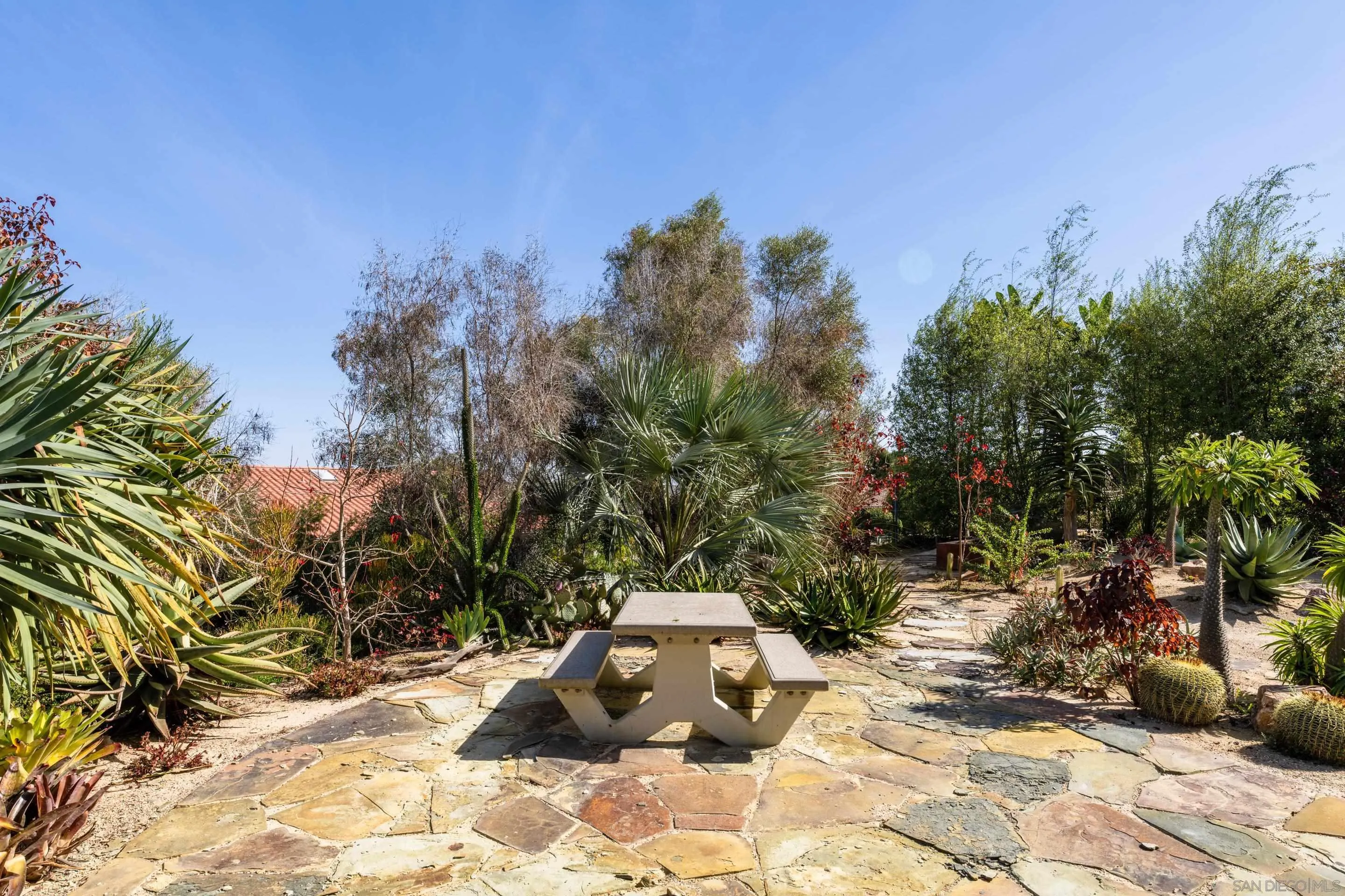 5665 Soledad Mountain Rd