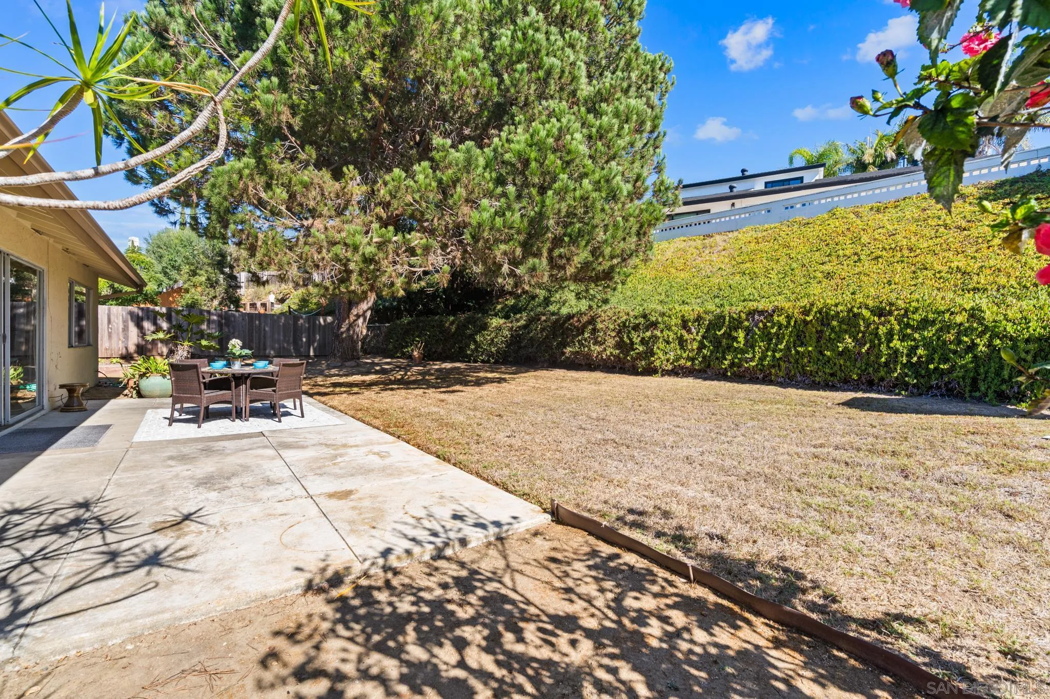 5153 Windsor Dr