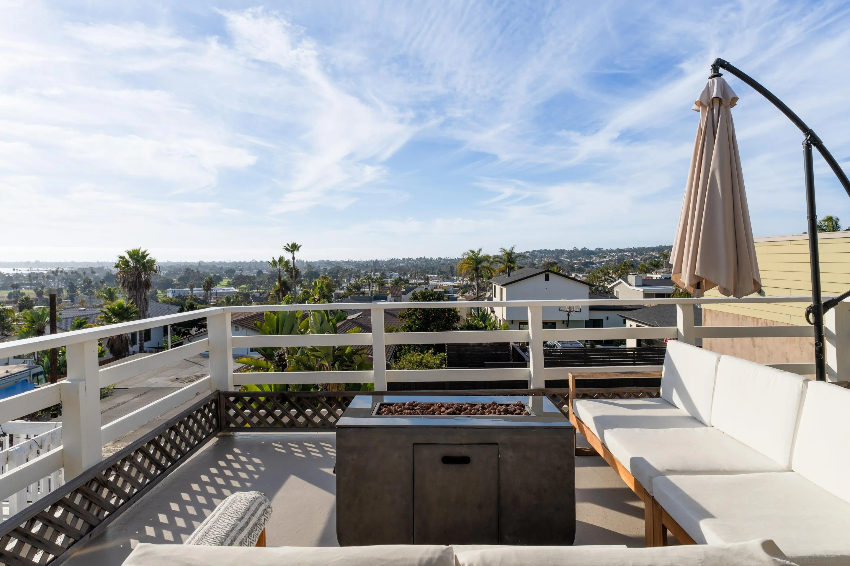 3560 Moultrie