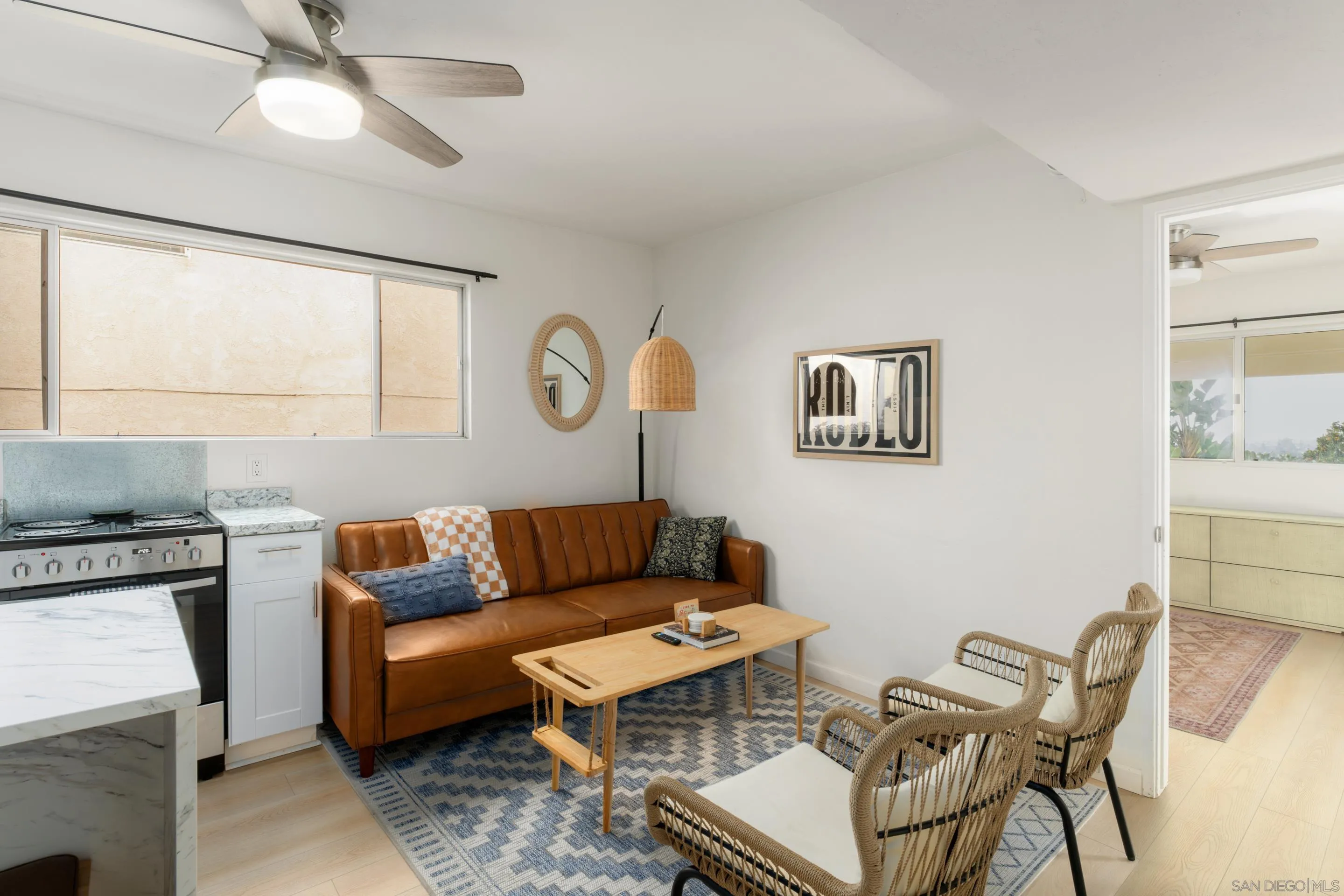 3560 Moultrie
