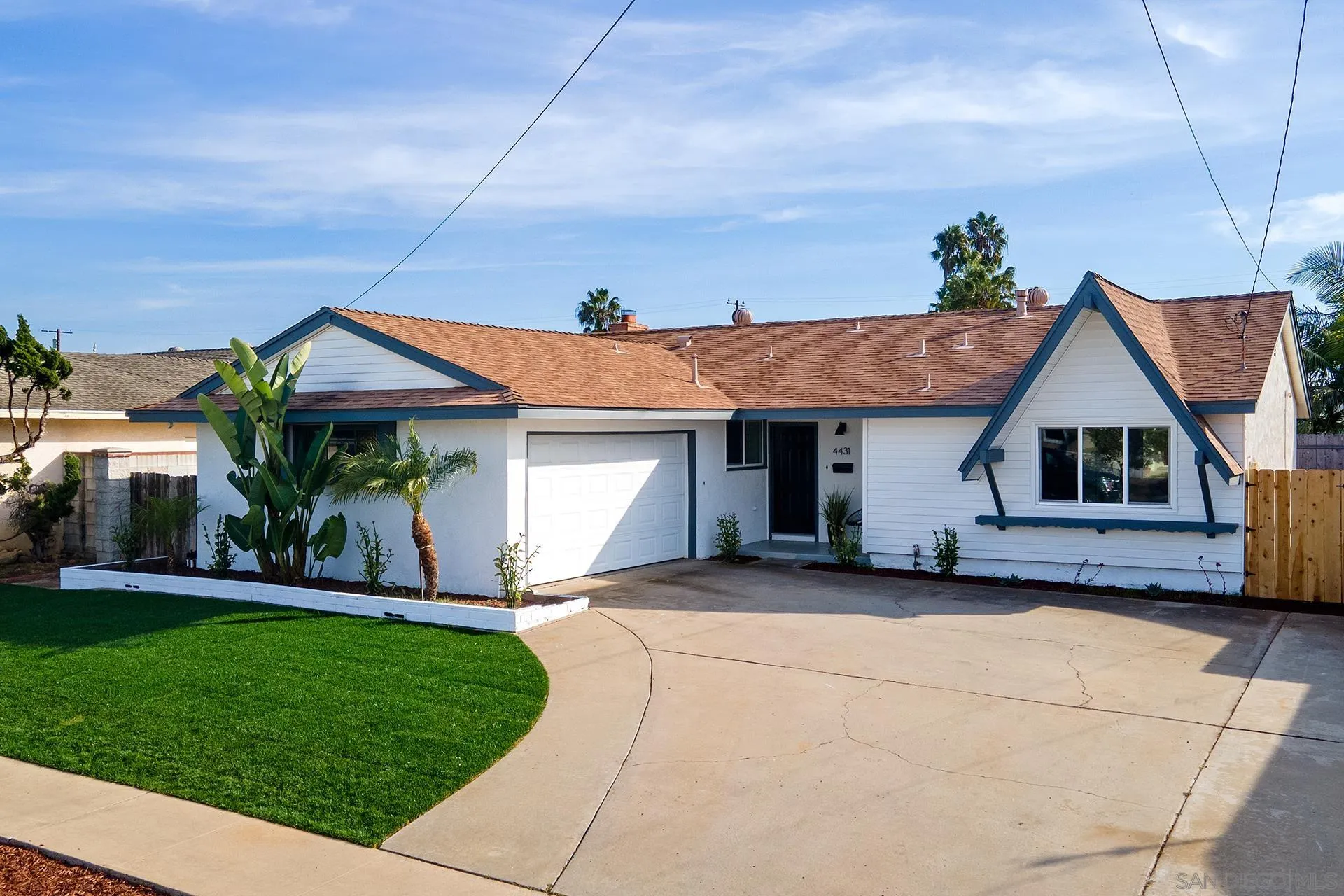 4431 Mount Bigelow Dr