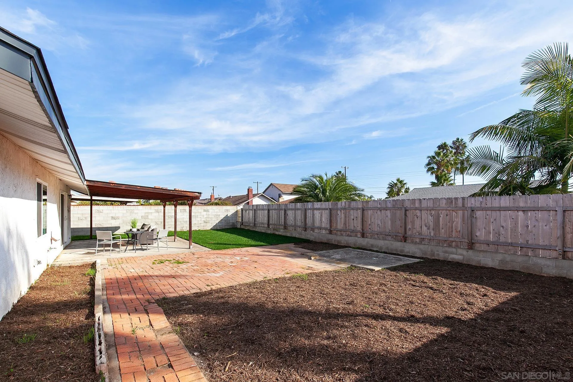 4431 Mount Bigelow Dr