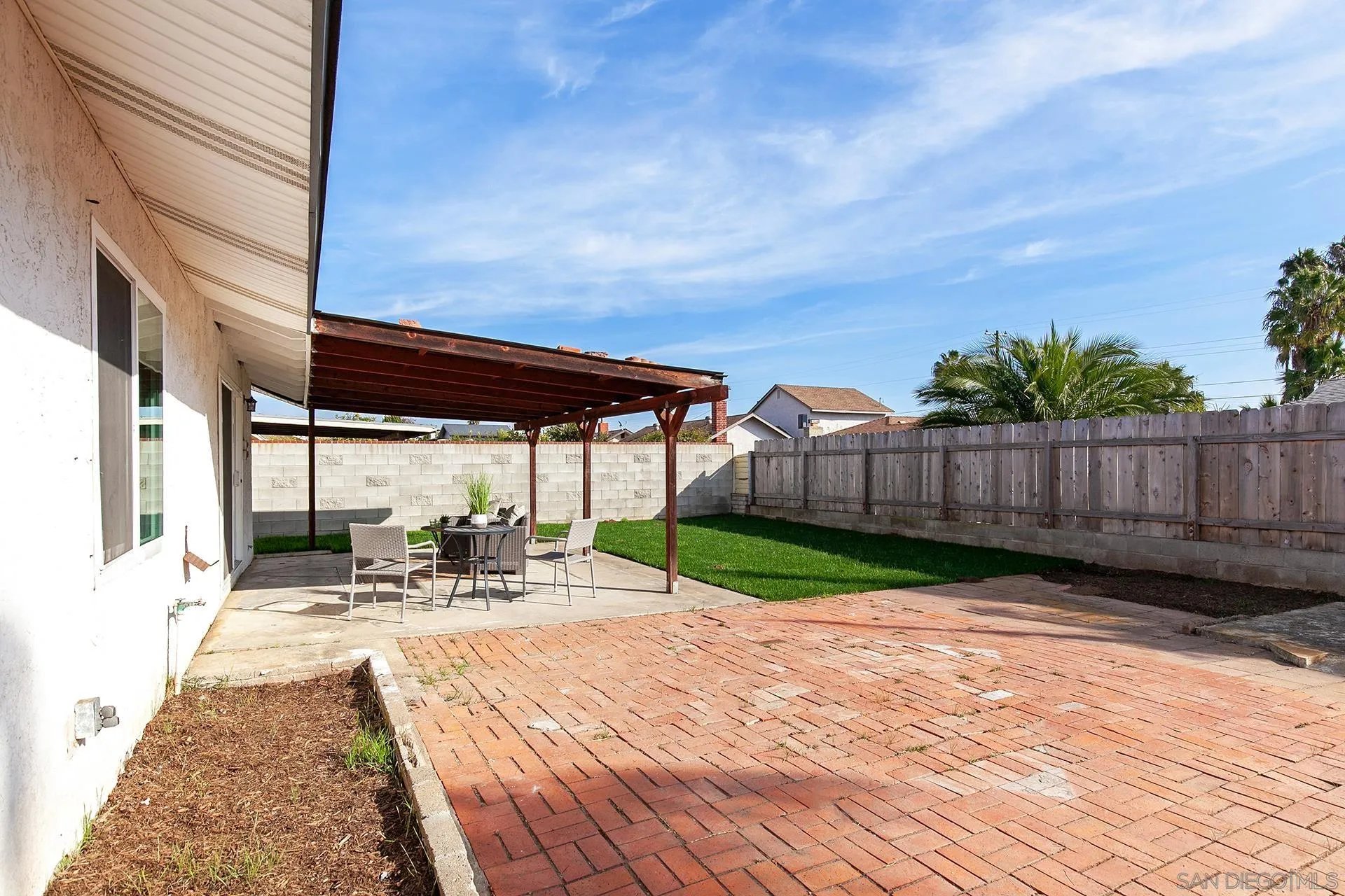 4431 Mount Bigelow Dr