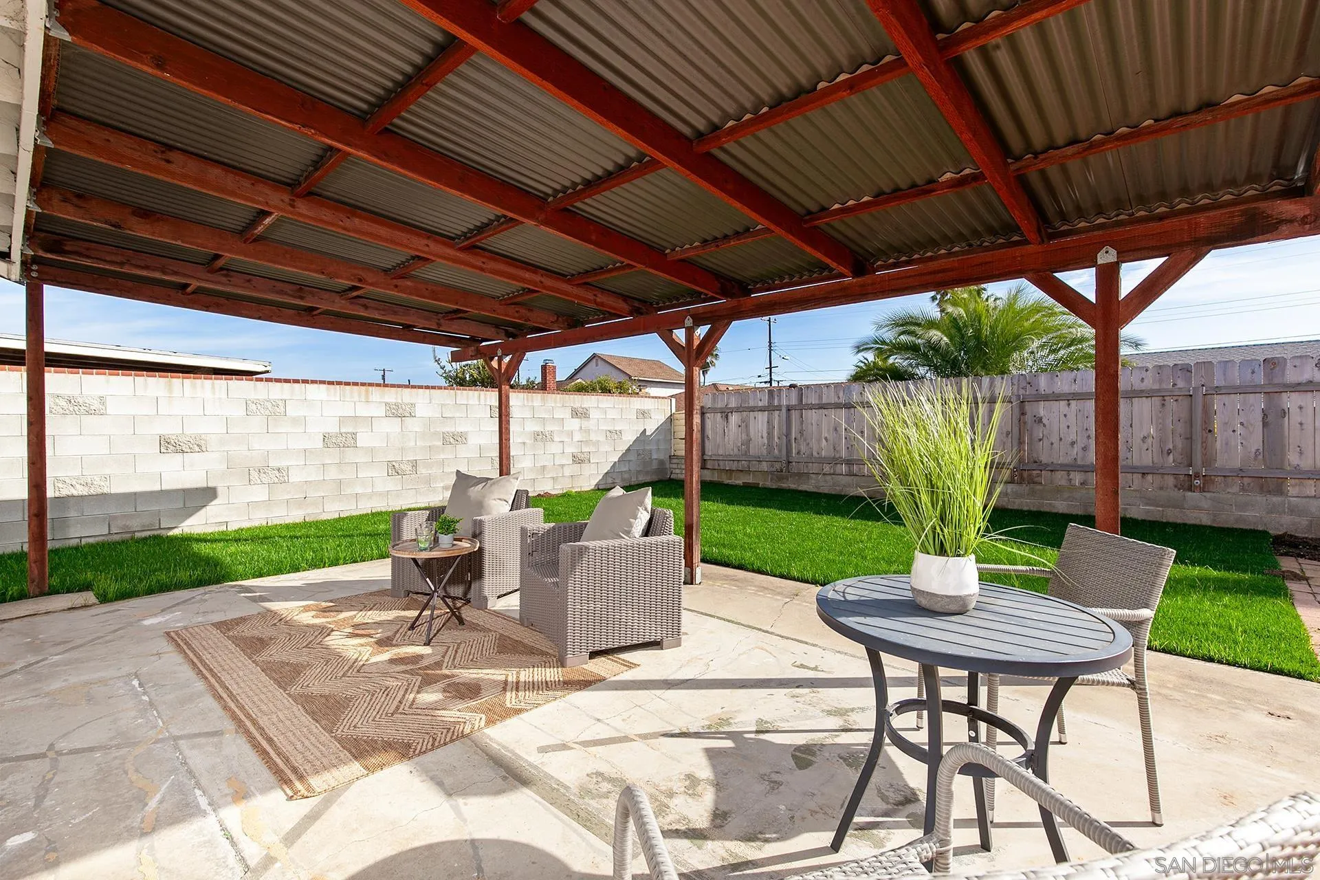 4431 Mount Bigelow Dr