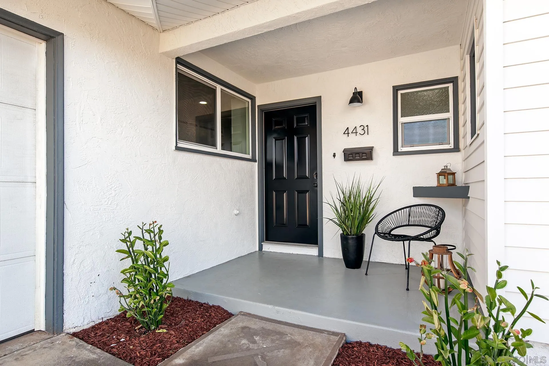 4431 Mount Bigelow Dr