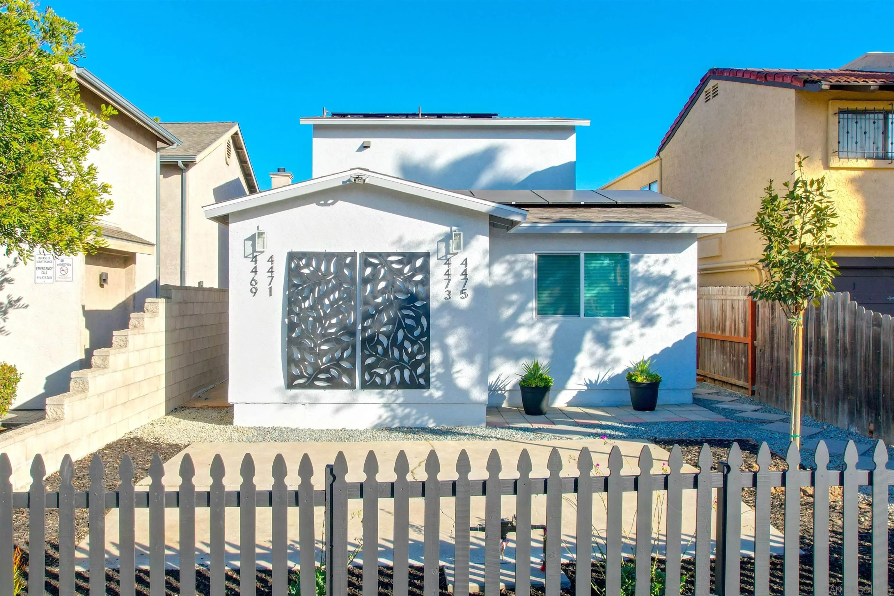 4469-75 Altadena Avenue