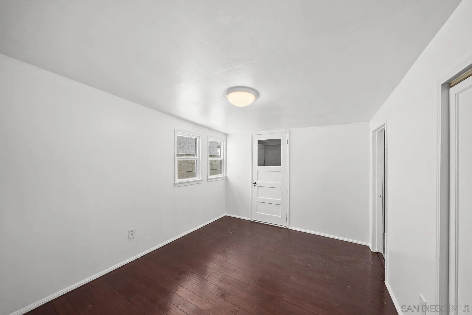 4469-75 Altadena Avenue