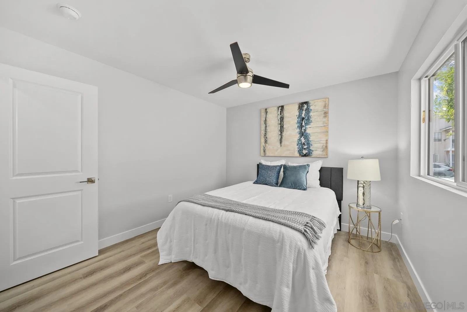 4469-75 Altadena Avenue