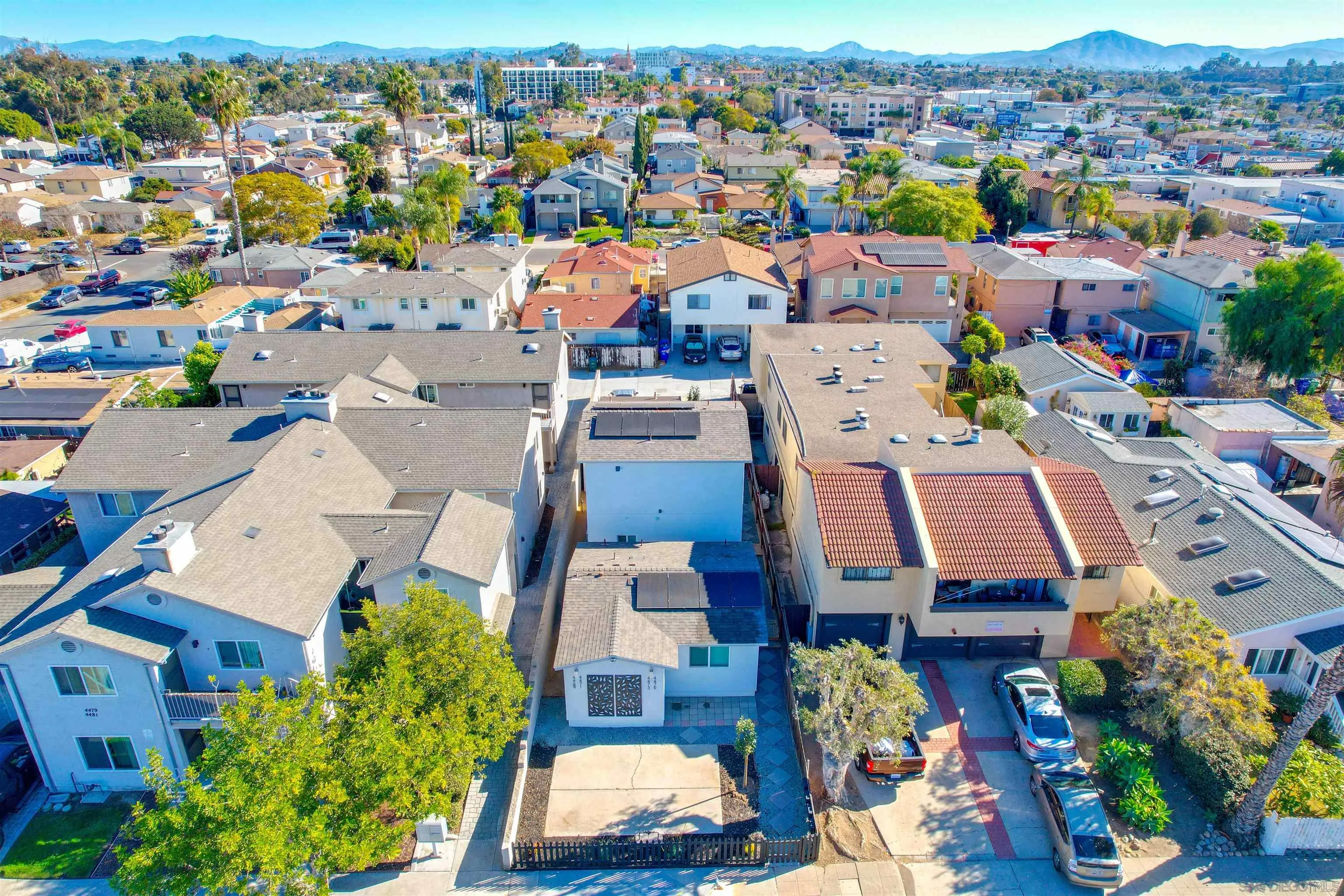 4469-75 Altadena Avenue