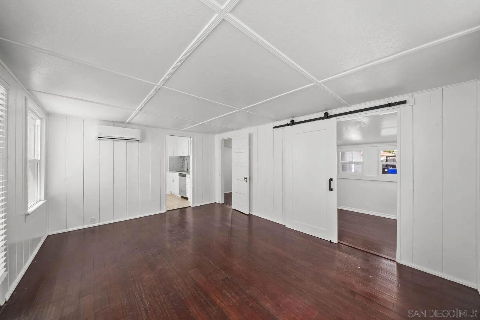4469-75 Altadena Avenue