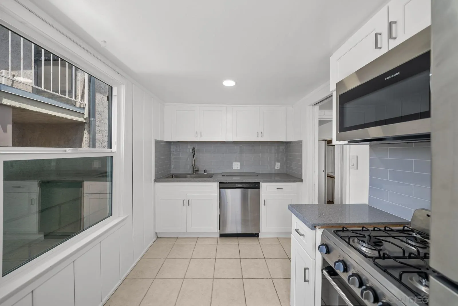 4469-75 Altadena Avenue