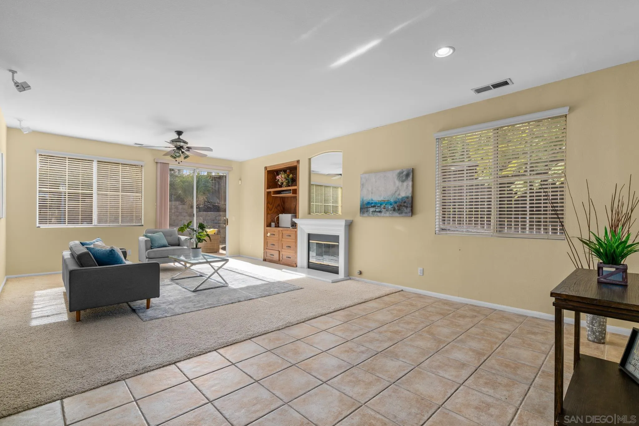 4905 Verona St