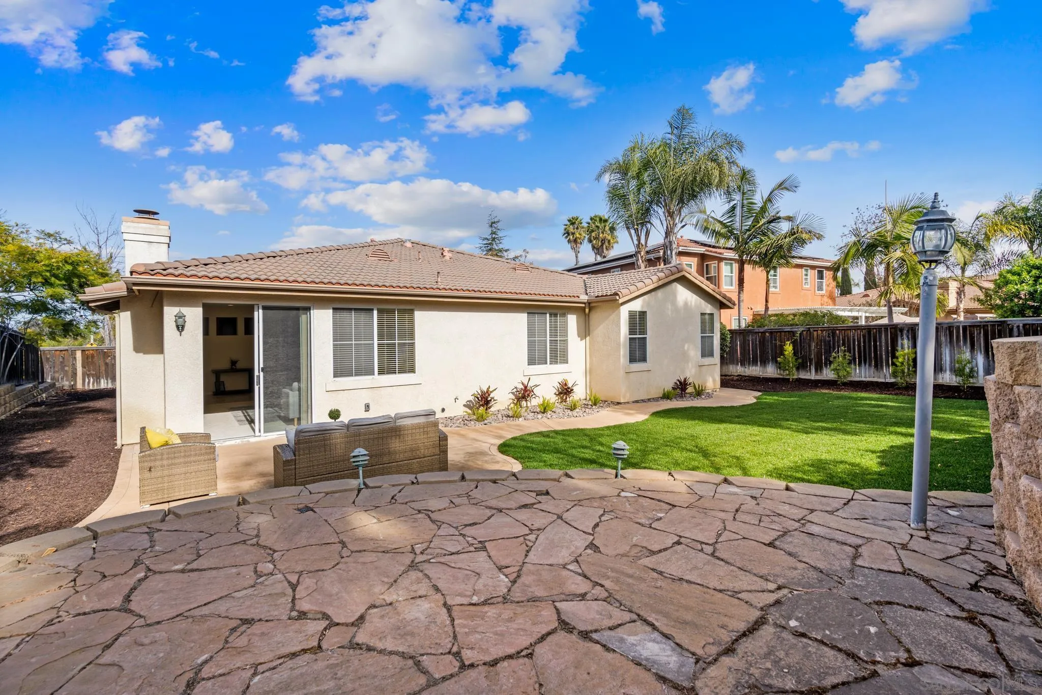 4905 Verona St