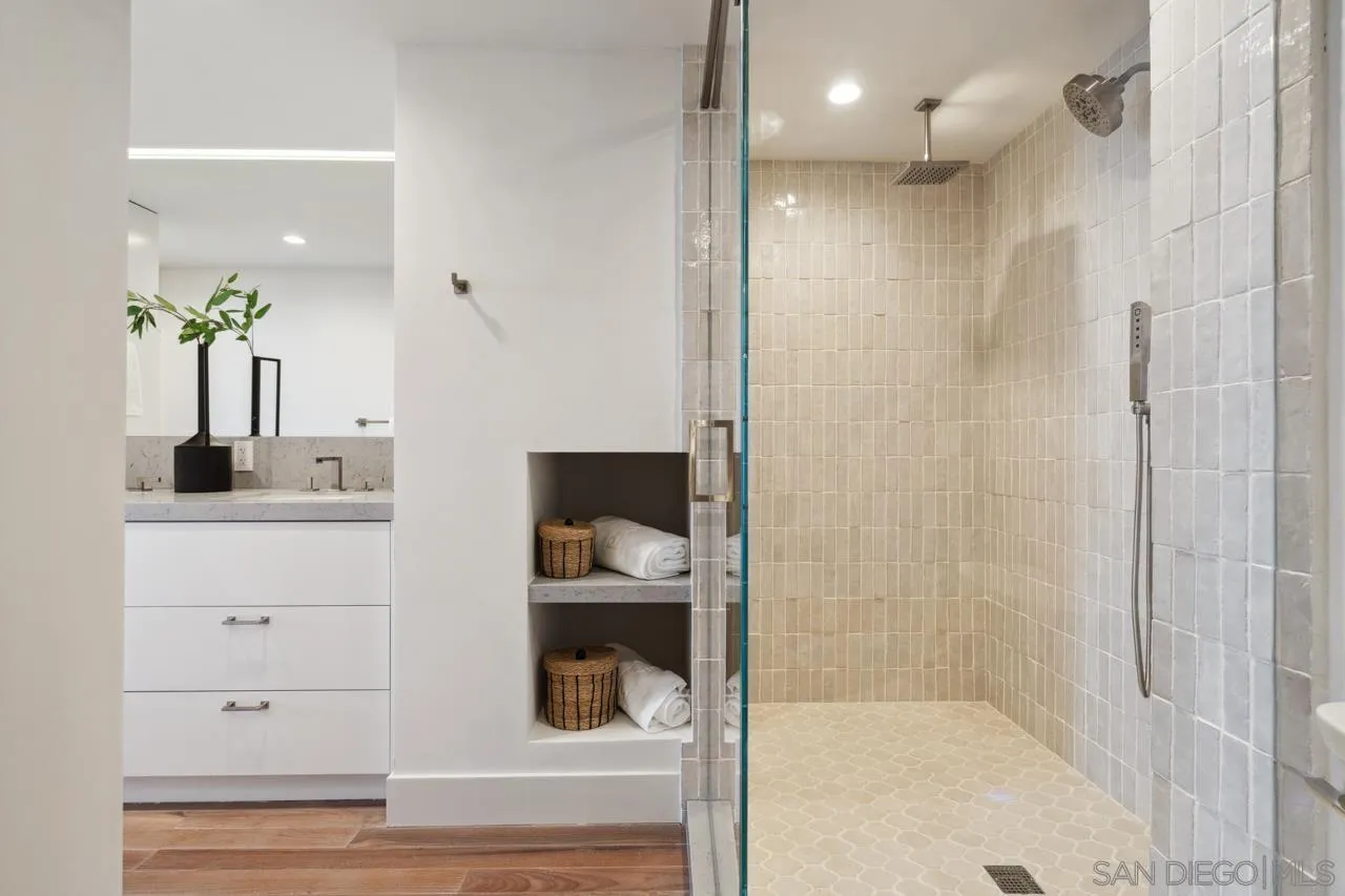 939 Coast Blvd Unit 12c