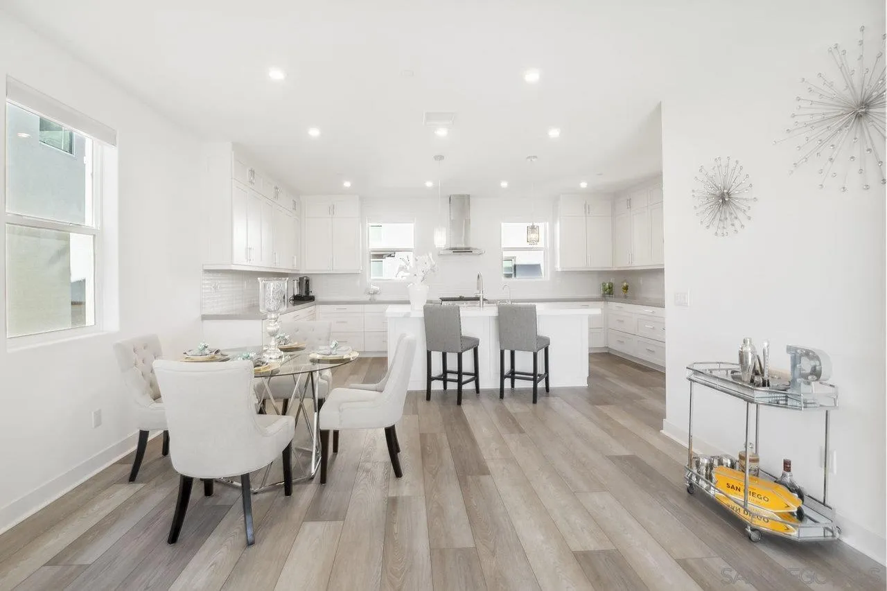 2868 Avella Cir