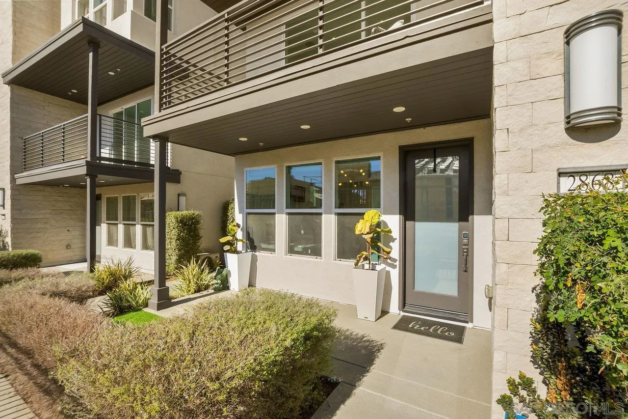 2868 Avella Cir