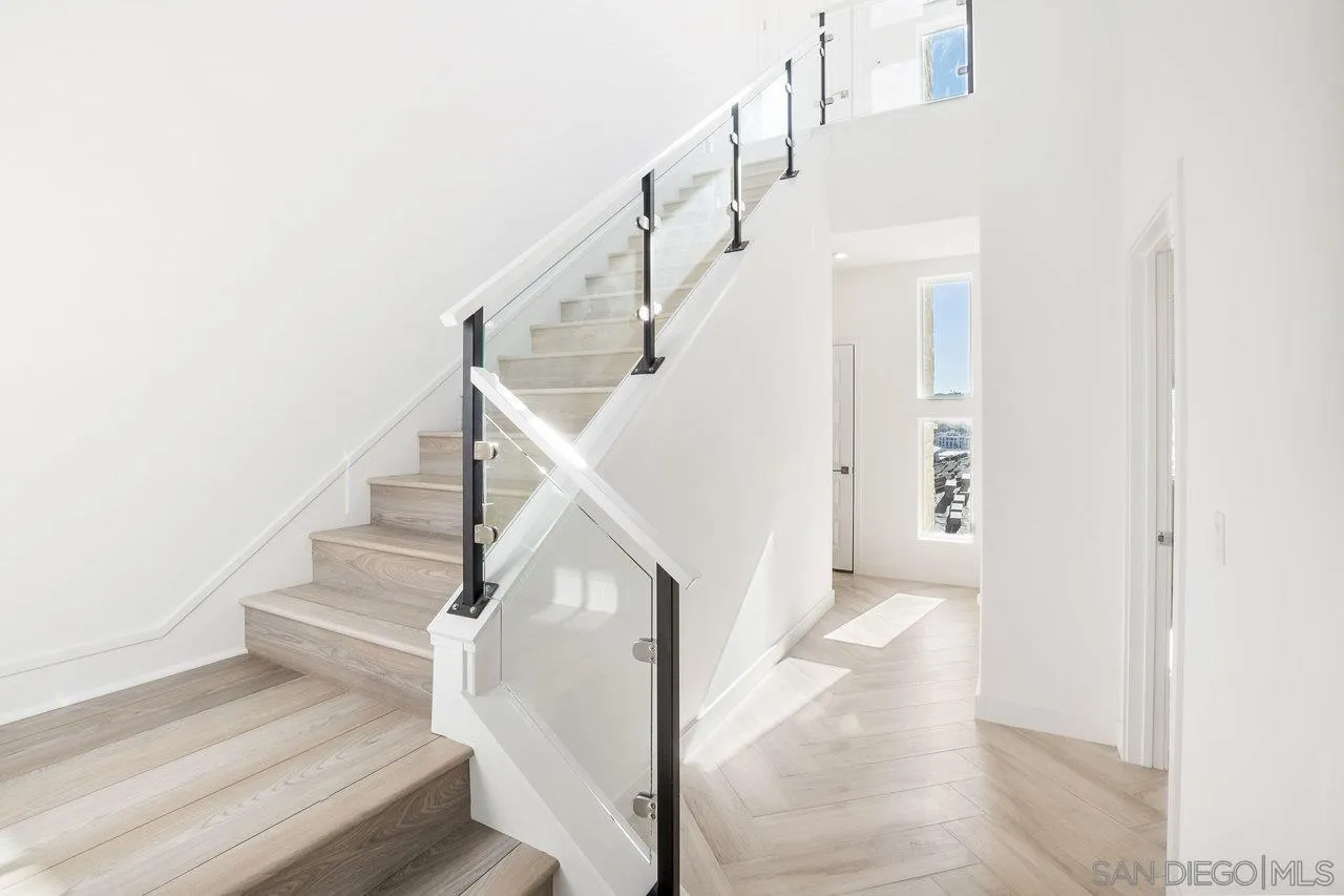 2868 Avella Cir