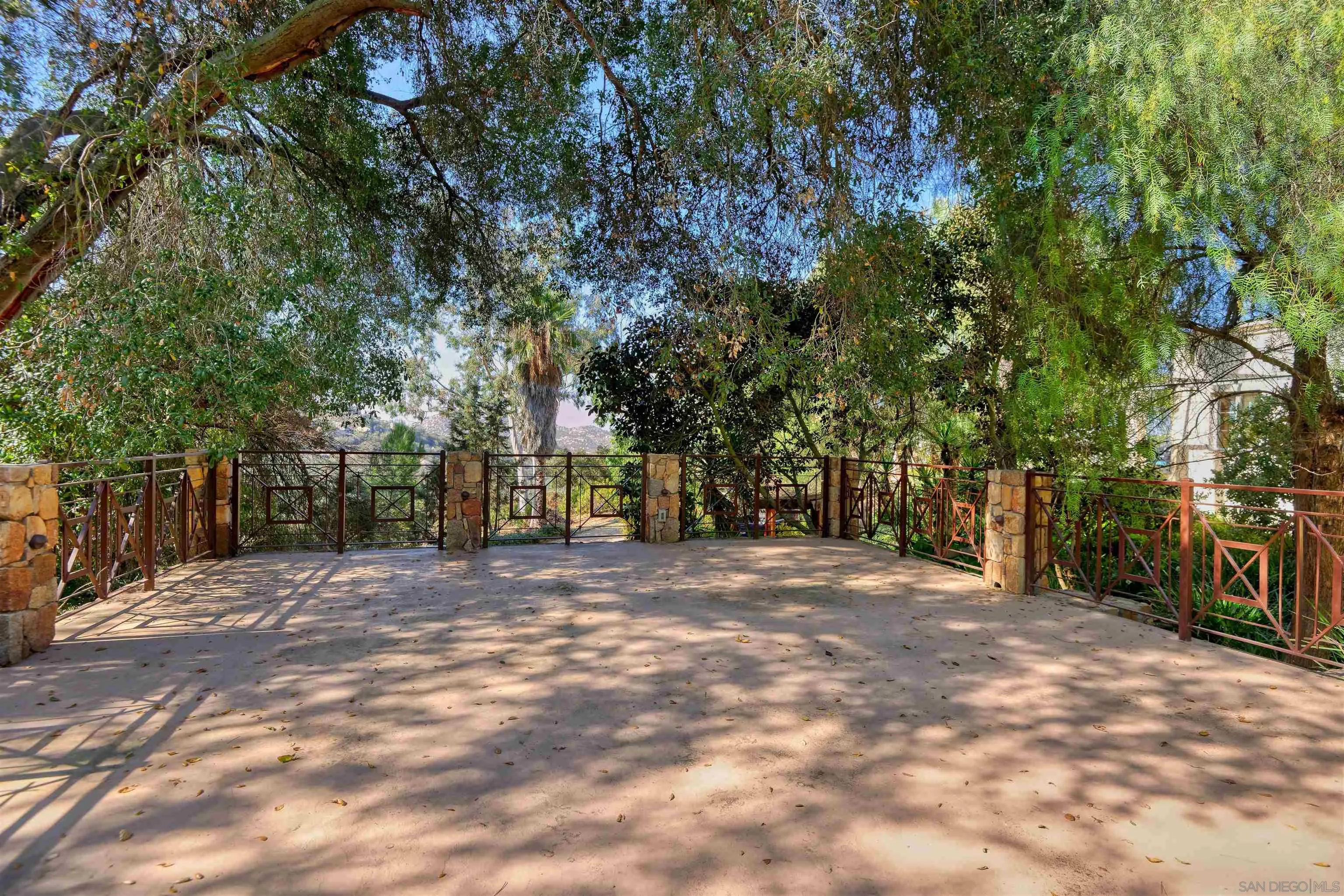 16540 Green Valley Truck Trail