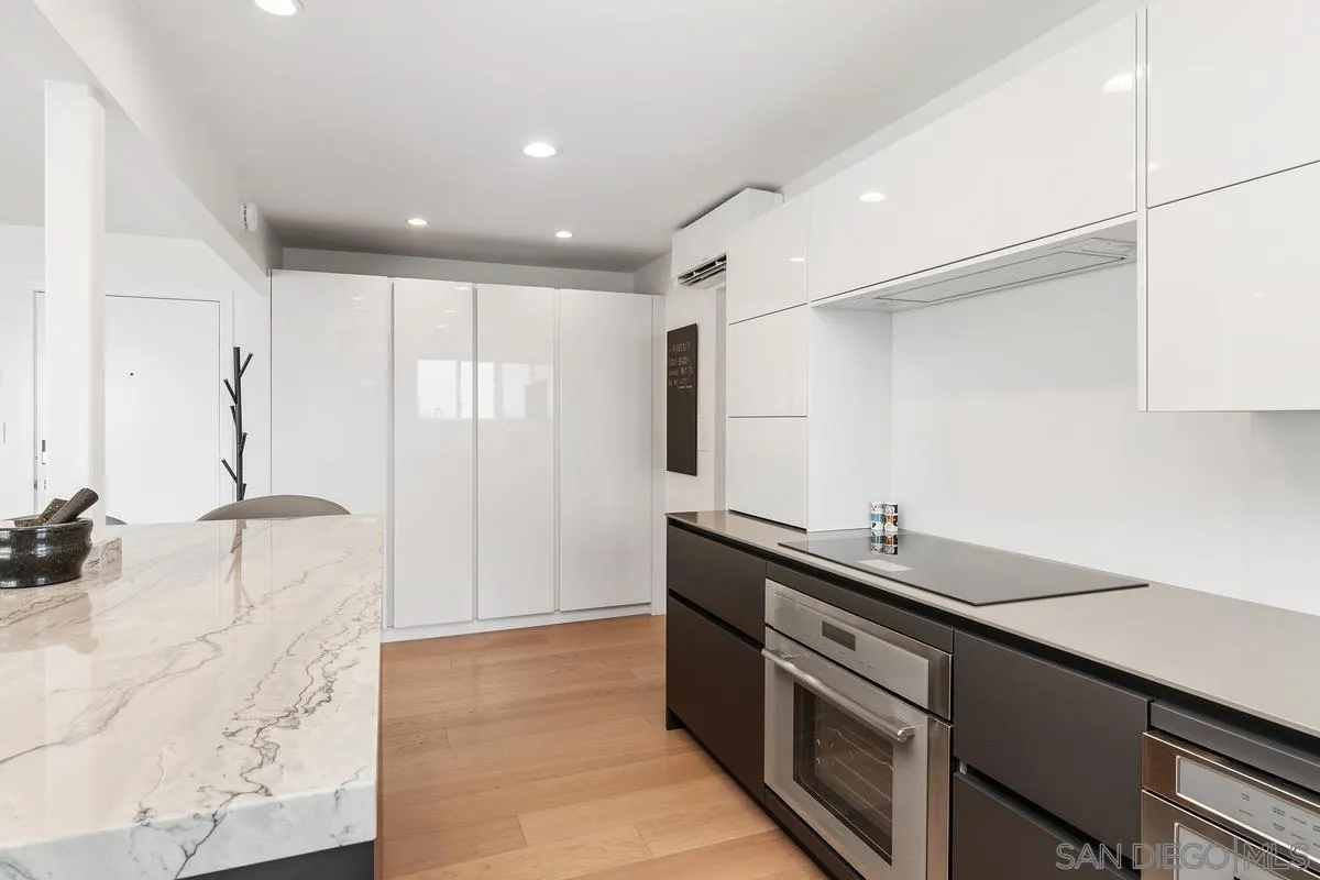 8040 Girard Ave Unit 7