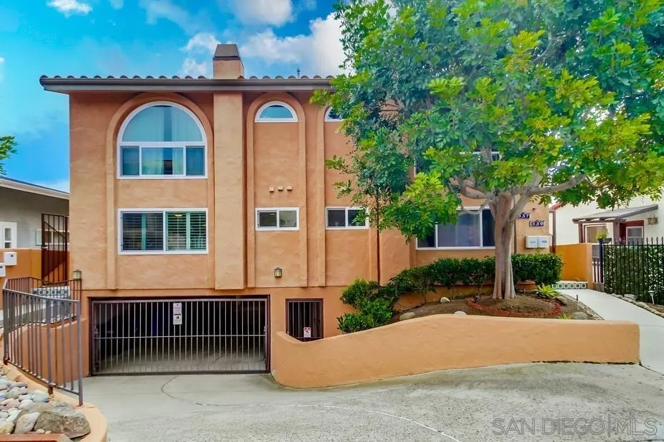 361 Rsoecrans Street