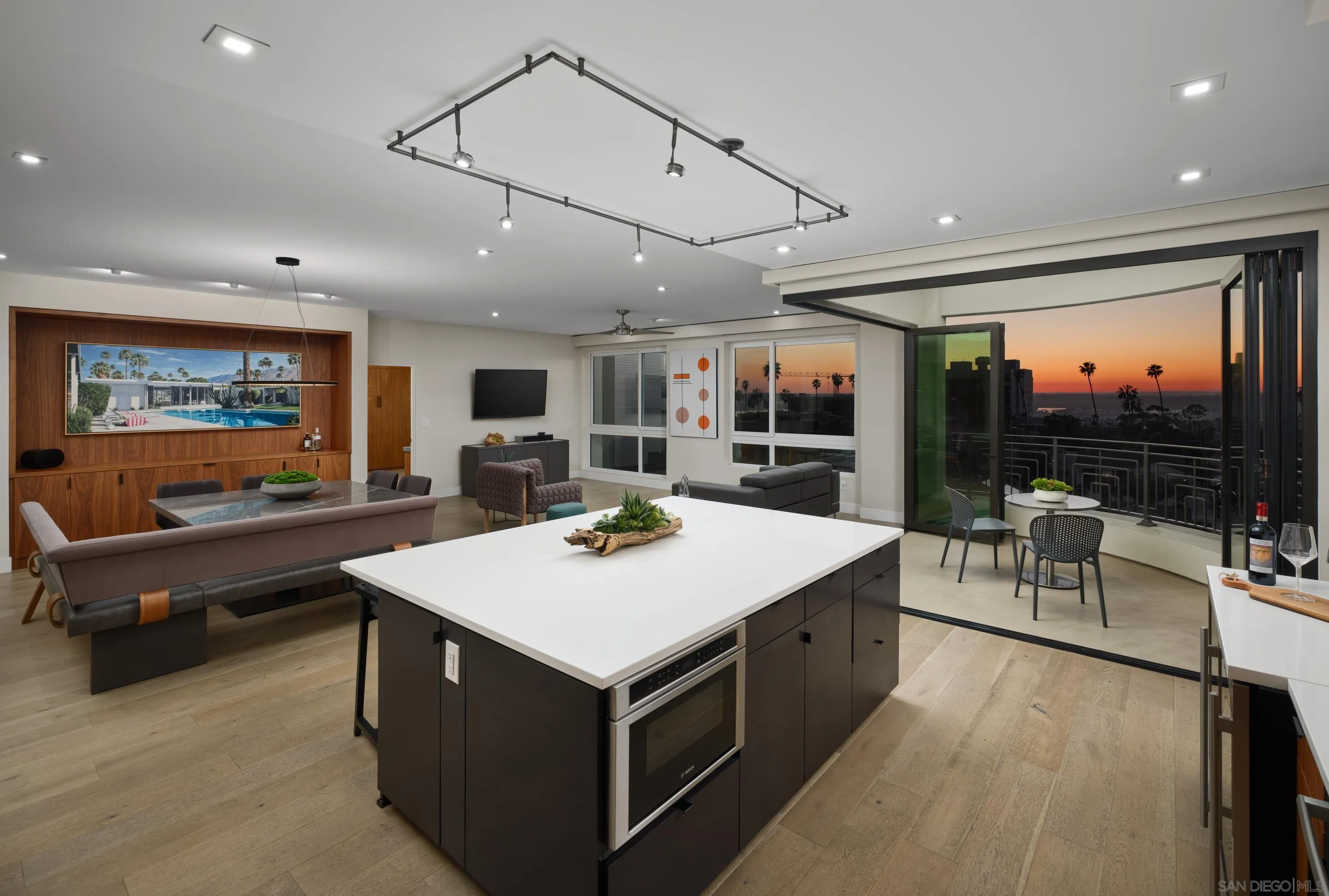 2665 5th Avenue Unit 608