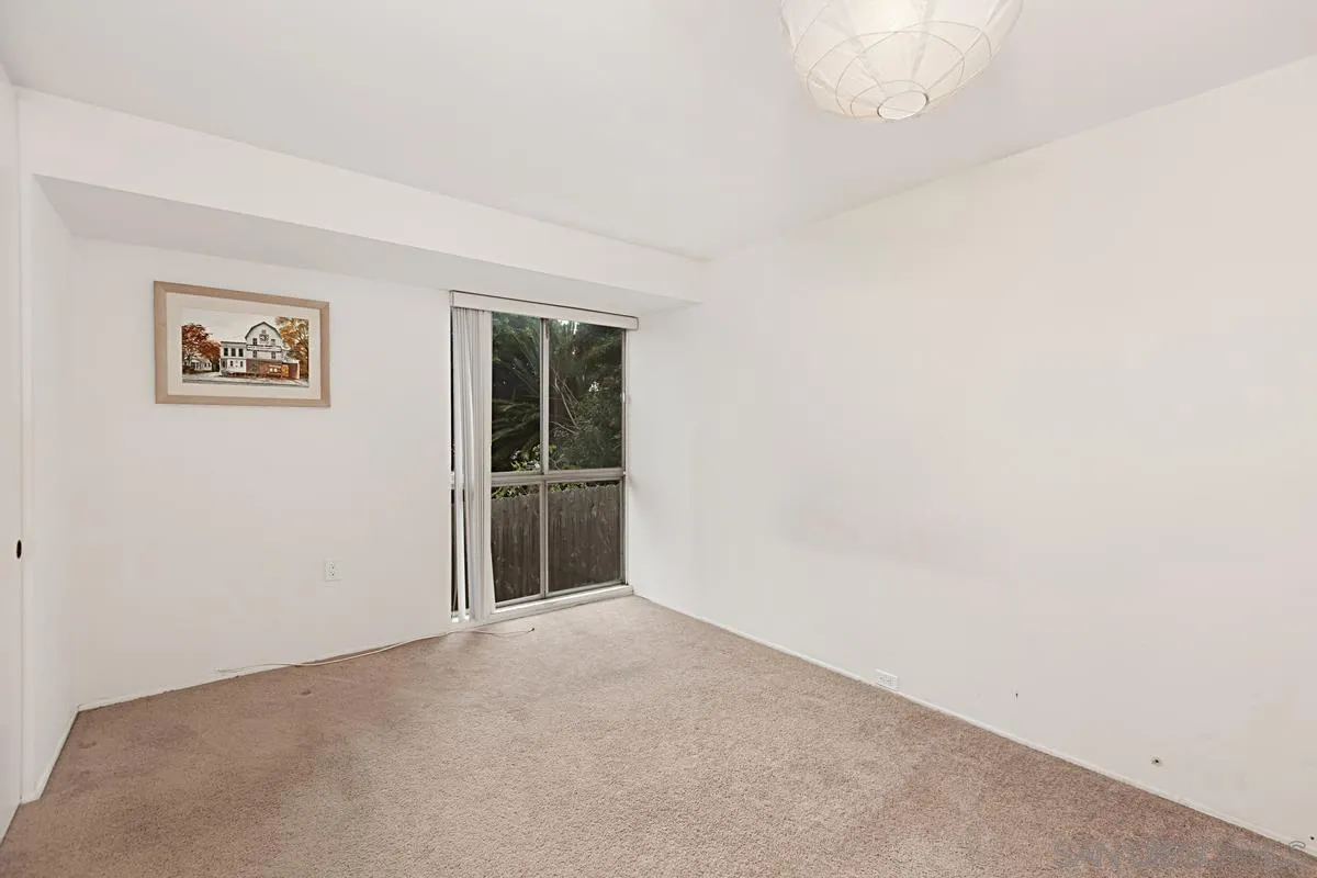 4551 Highland Avenue