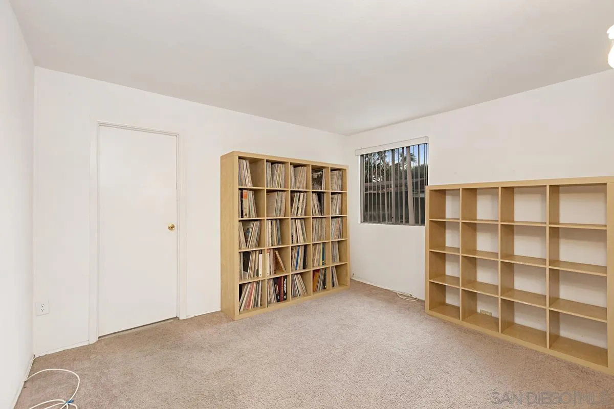 4551 Highland Avenue