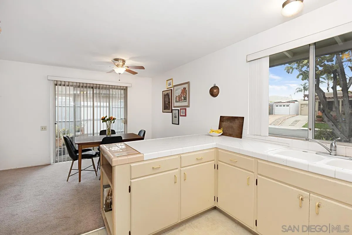 4551 Highland Avenue