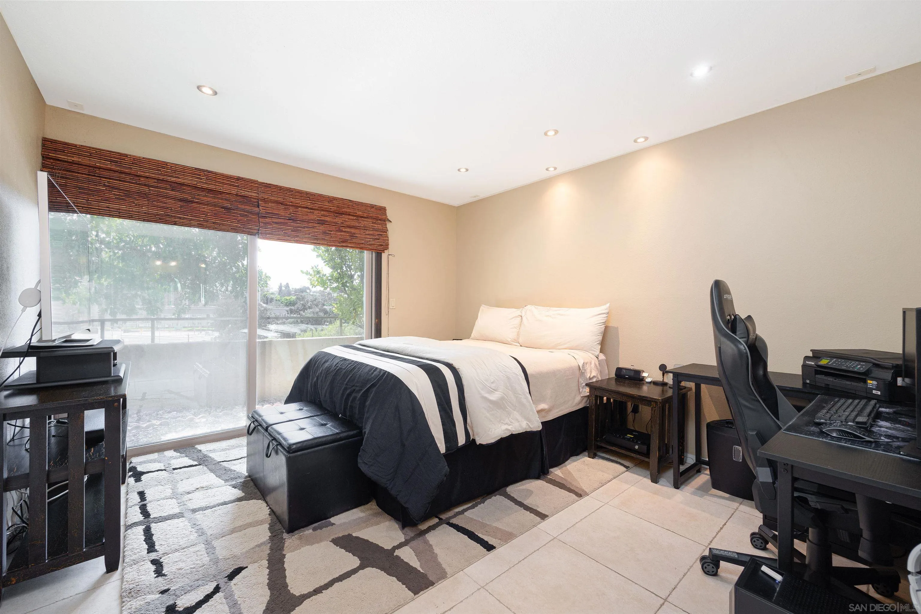 7700 Parkway Dr Unit 4