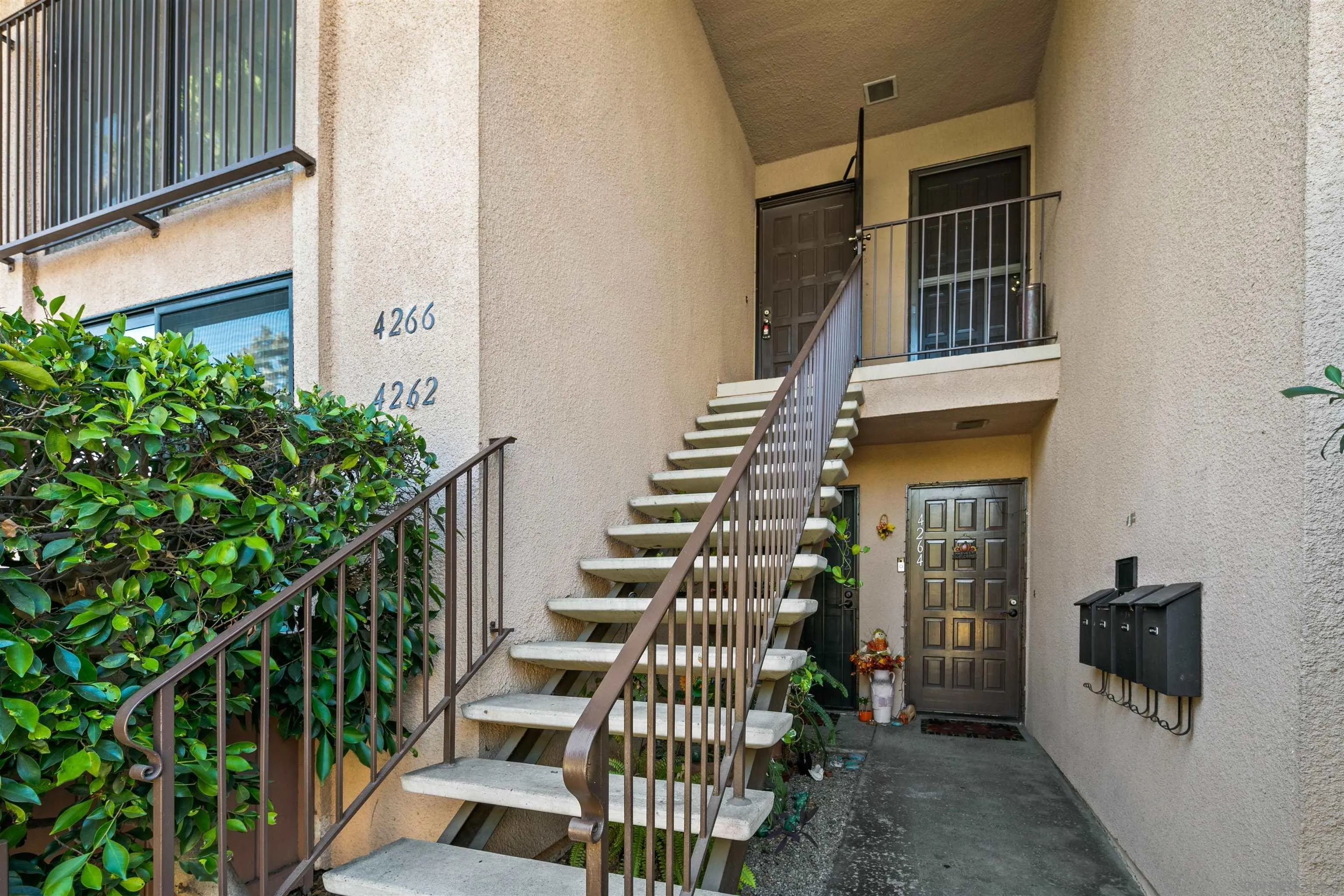 4266 5th Ave.