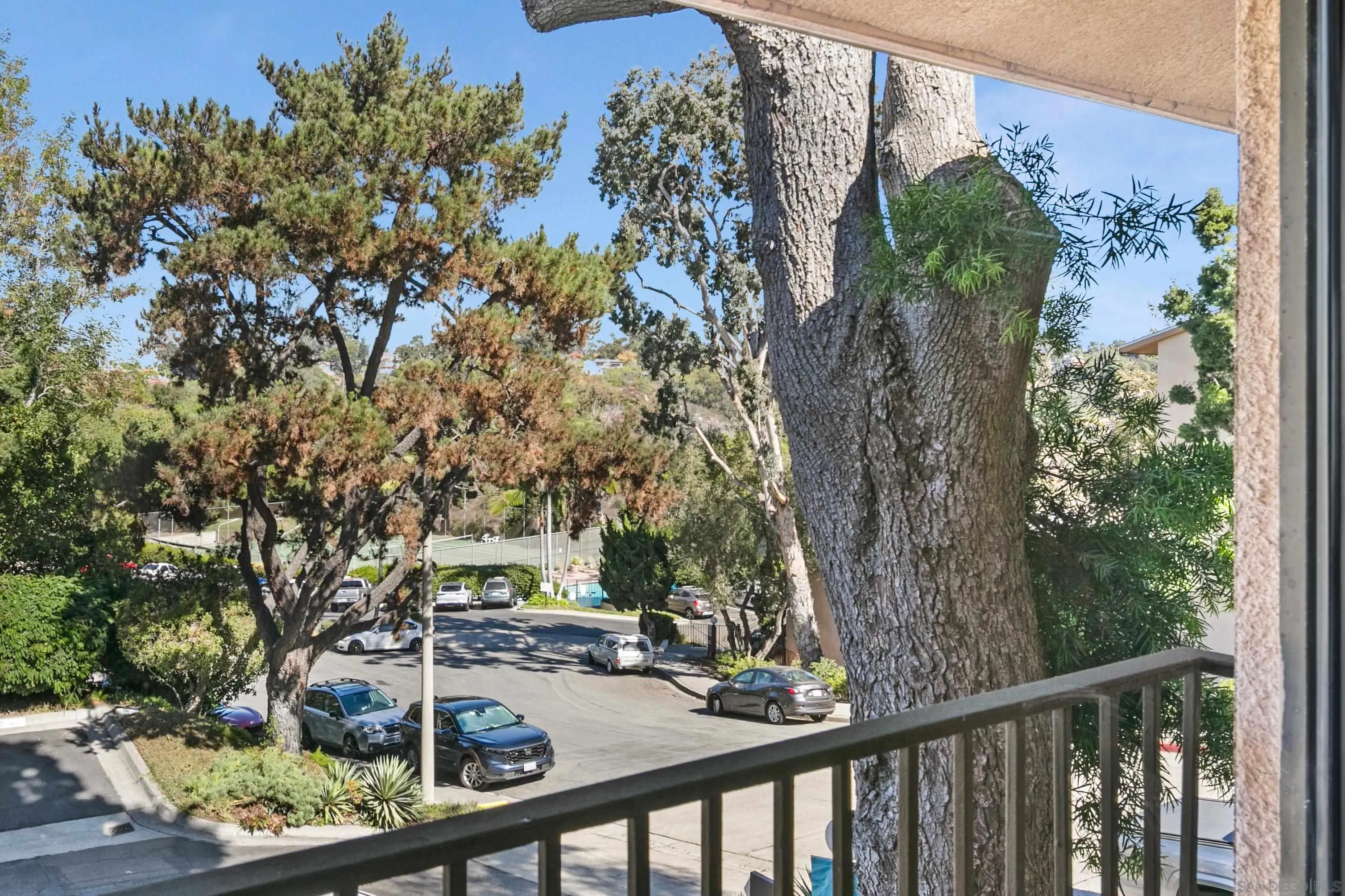 4266 5th Ave.