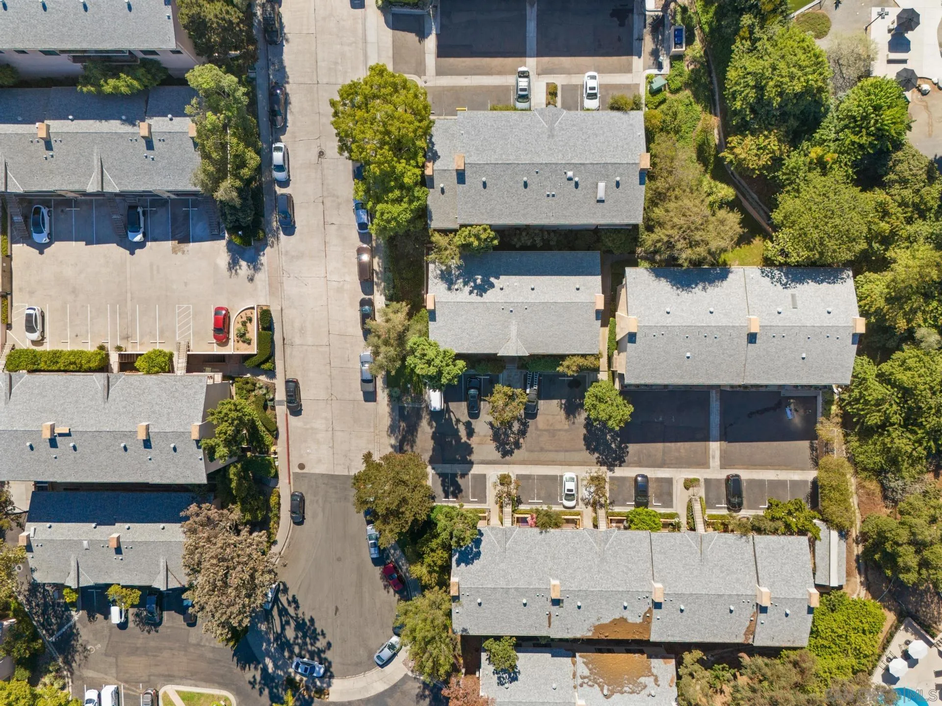 4266 5th Ave.