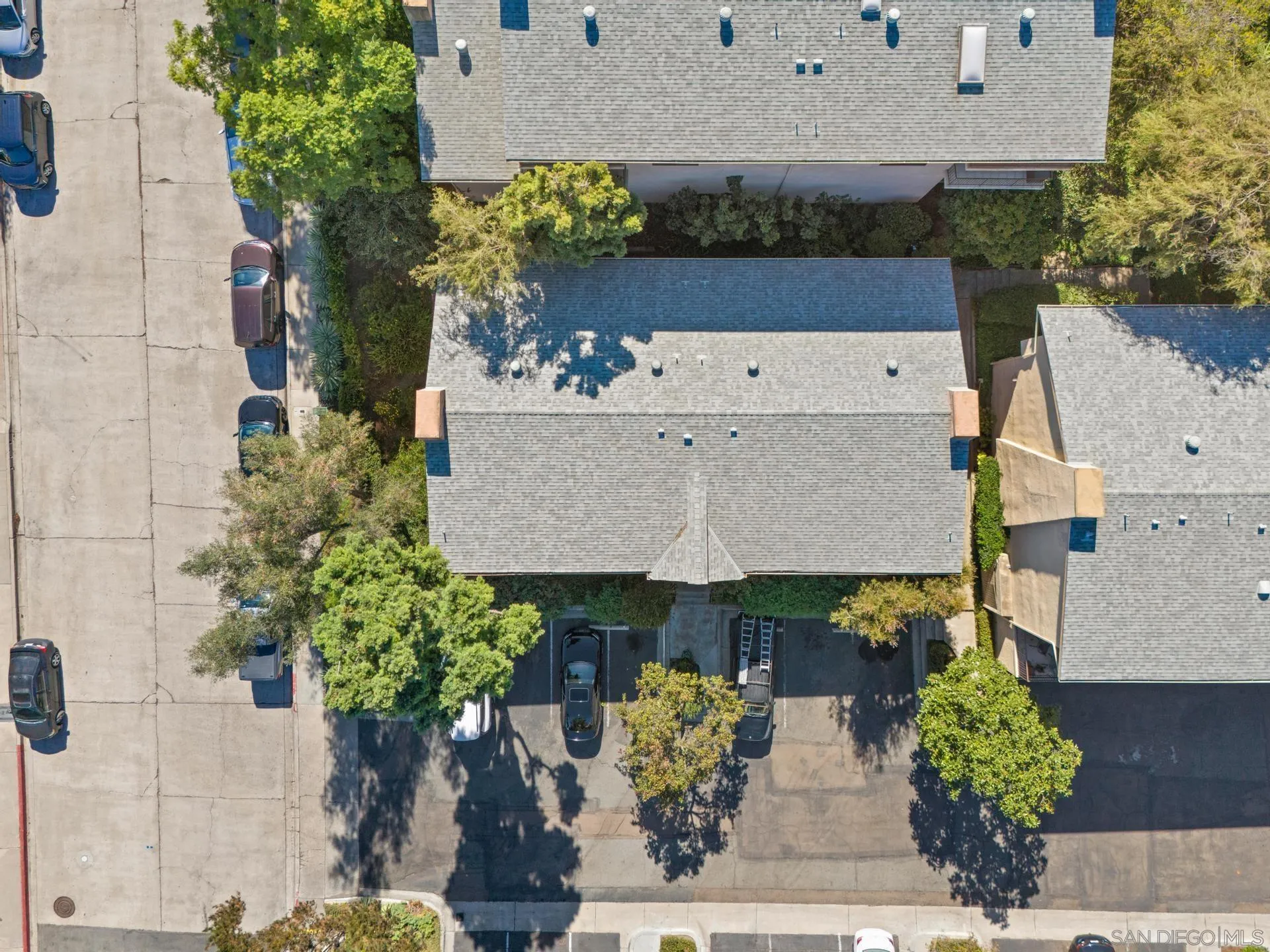 4266 5th Ave.