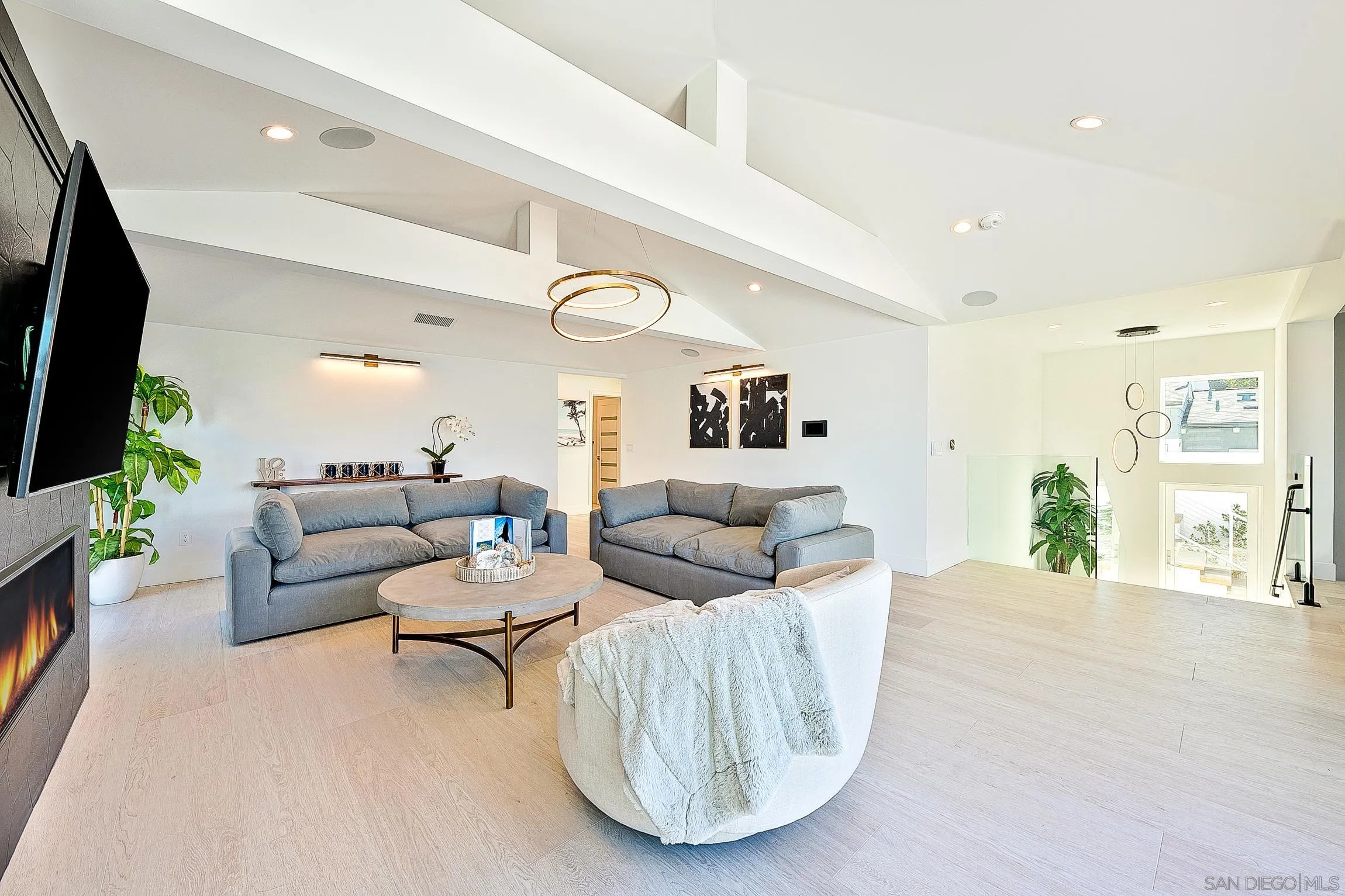 303 Sea Lane