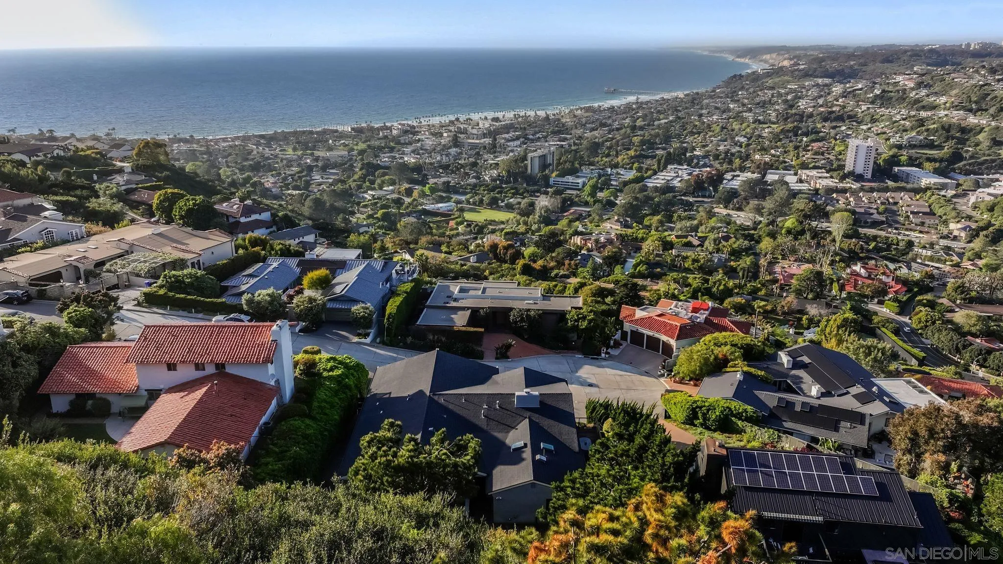 2541 Via Viesta