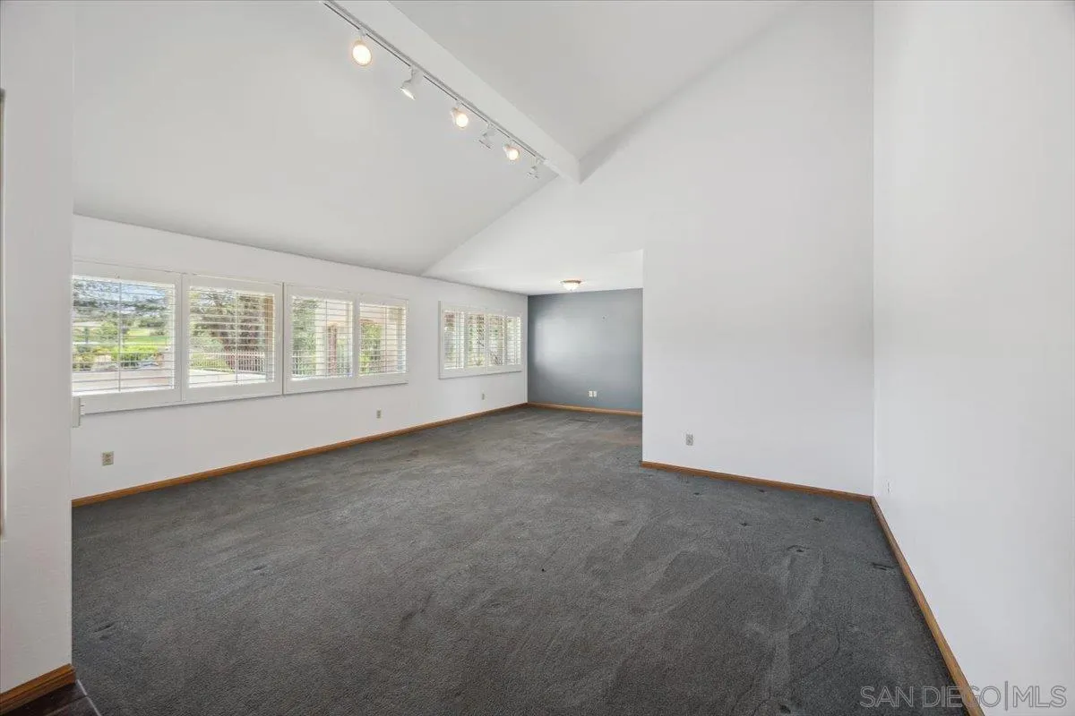 3316 Del Charro Rd